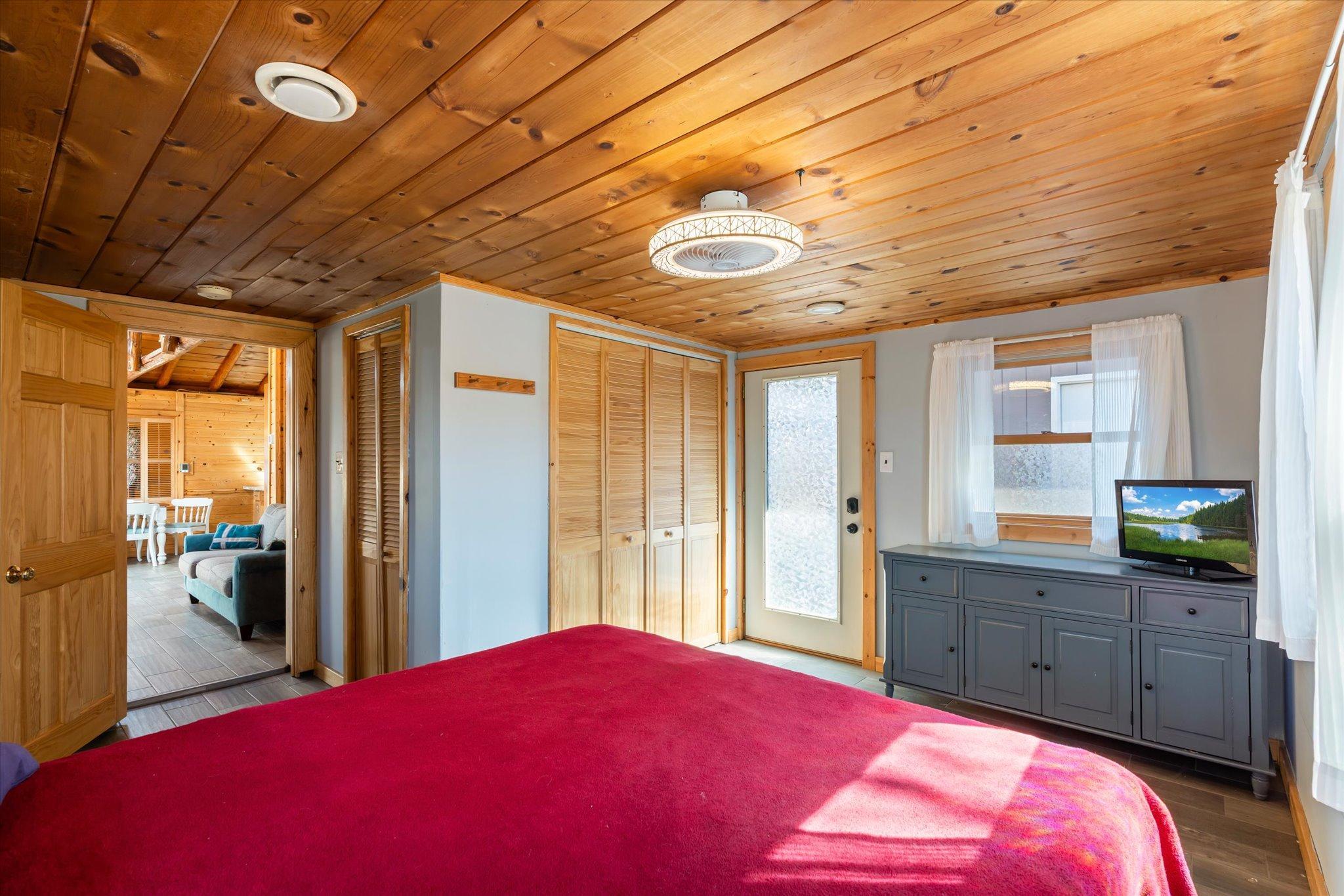 1965 single family home for sale at 30355 N Birchwood Drive in Breezy Point, MN — 3 bed, 1 bath (photo 10 of 32)