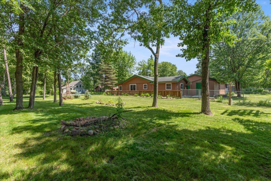 1965 single family home for sale at 30355 N Birchwood Drive in Breezy Point, MN — 3 bed, 1 bath (photo 3 of 34)