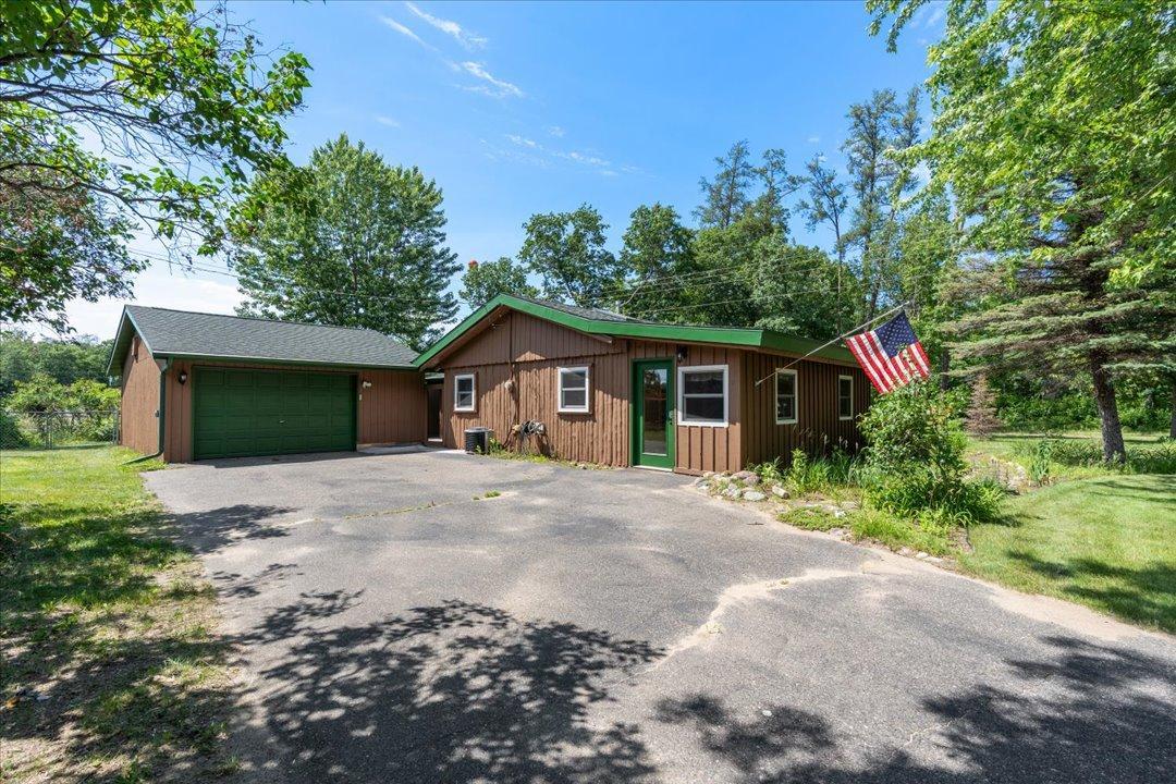 1965 single family home for sale at 30355 N Birchwood Drive in Breezy Point, MN — 3 bed, 1 bath (photo 4 of 34)