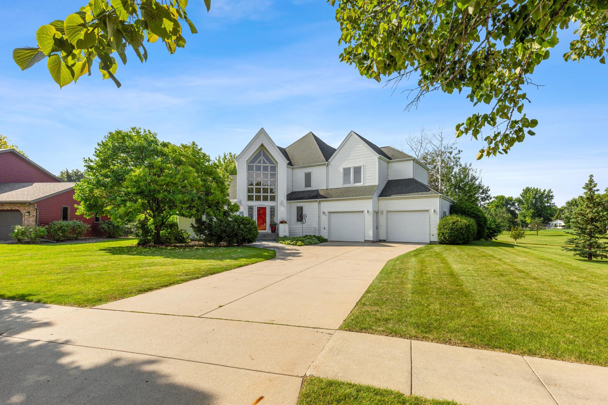 2878 Lilac Lane N, Fargo ND 58102 - Photo 4 of 58