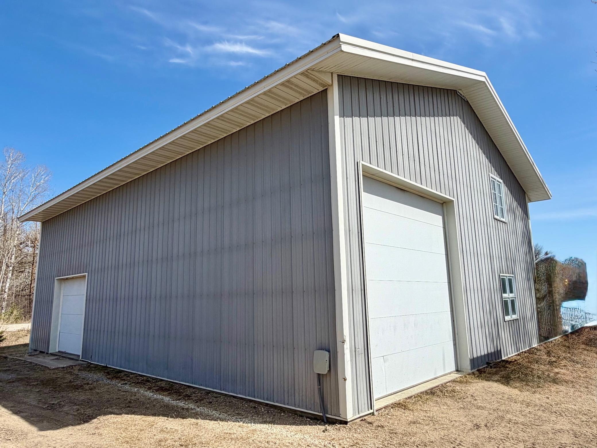 1993 single family home for sale at 43381 State Highway 11 in Roseau, MN — 3 bed, 1 bath (photo 3 of 7)