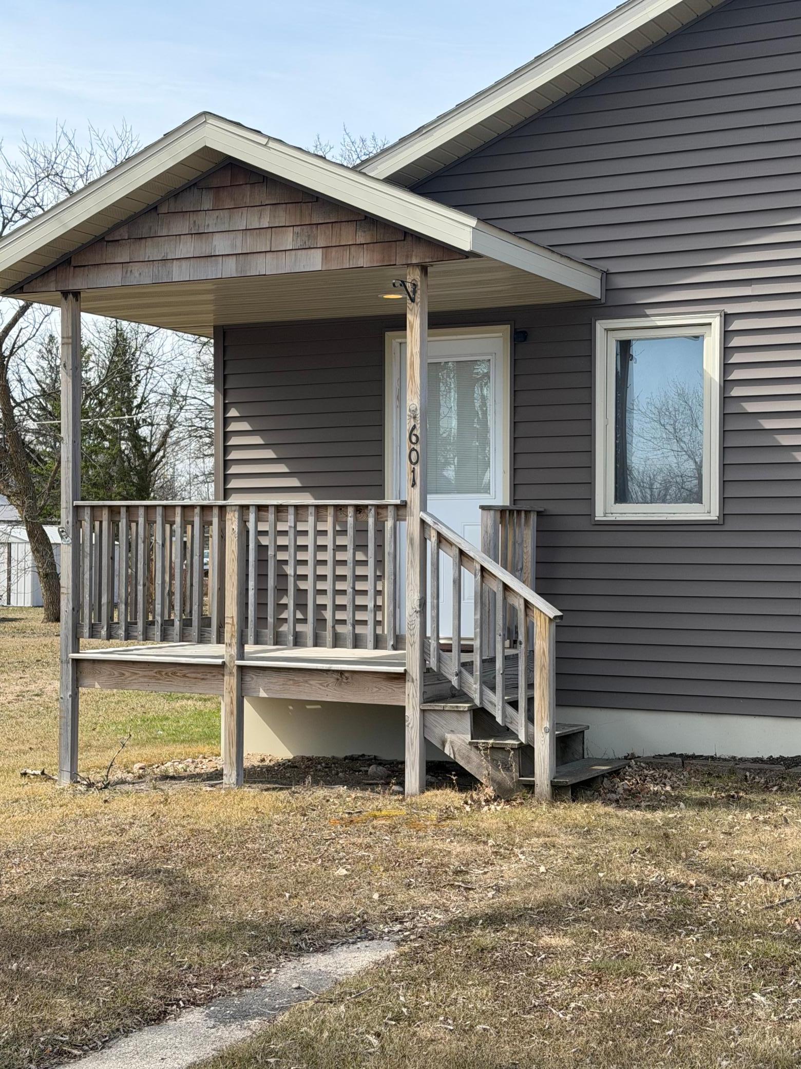 1952 single family home for sale at 601 Main Street S in Karlstad, MN — 3 bed, 1 bath (photo 6 of 6)