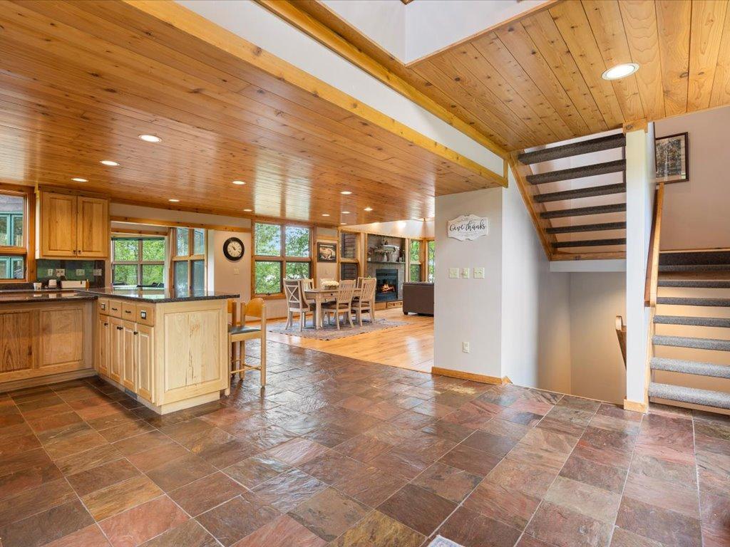 1993 single family home for sale at 27620 Island View Drive in Park Rapids, MN — 5 bed, 6 bath (photo 16 of 52)