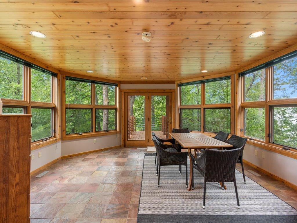 1993 single family home for sale at 27620 Island View Drive in Park Rapids, MN — 5 bed, 6 bath (photo 20 of 52)