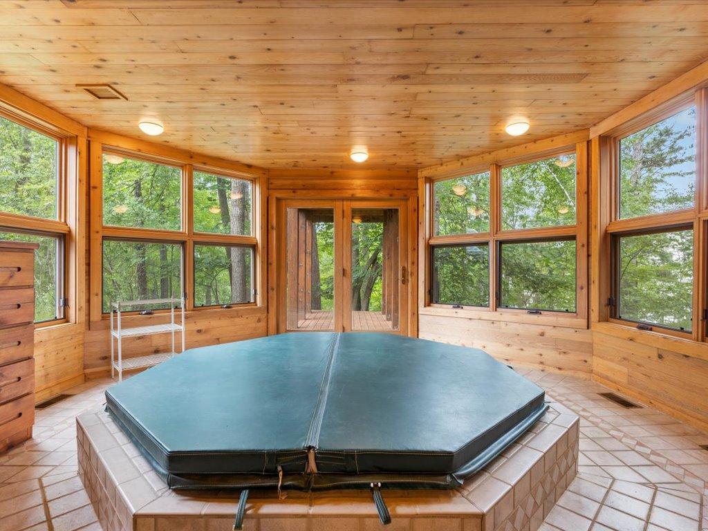 1993 single family home for sale at 27620 Island View Drive in Park Rapids, MN — 5 bed, 6 bath (photo 39 of 52)