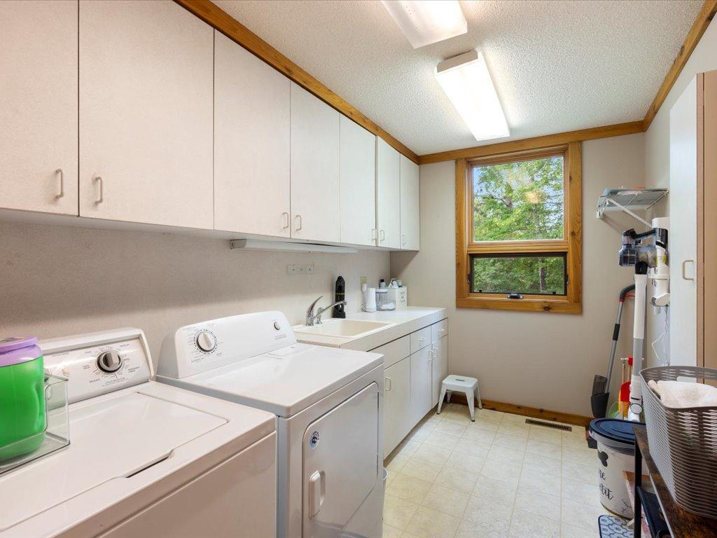 1993 single family home for sale at 27620 Island View Drive in Park Rapids, MN — 5 bed, 6 bath (photo 42 of 52)