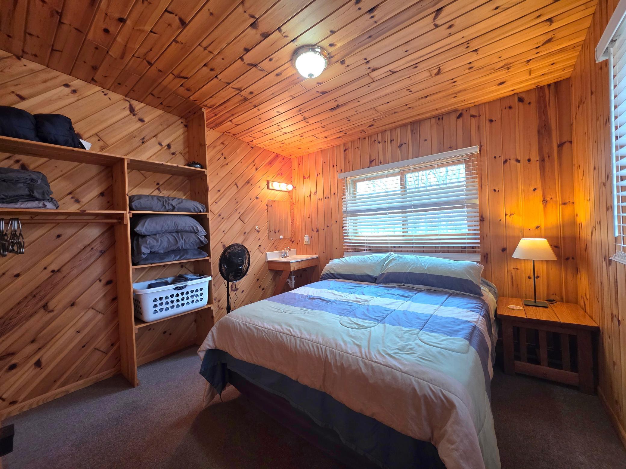 2000 single family home for sale at 2359 US Highway 10, Unit 15 in Detroit Lakes, MN — 4 bed, 2 bath (photo 17 of 27)