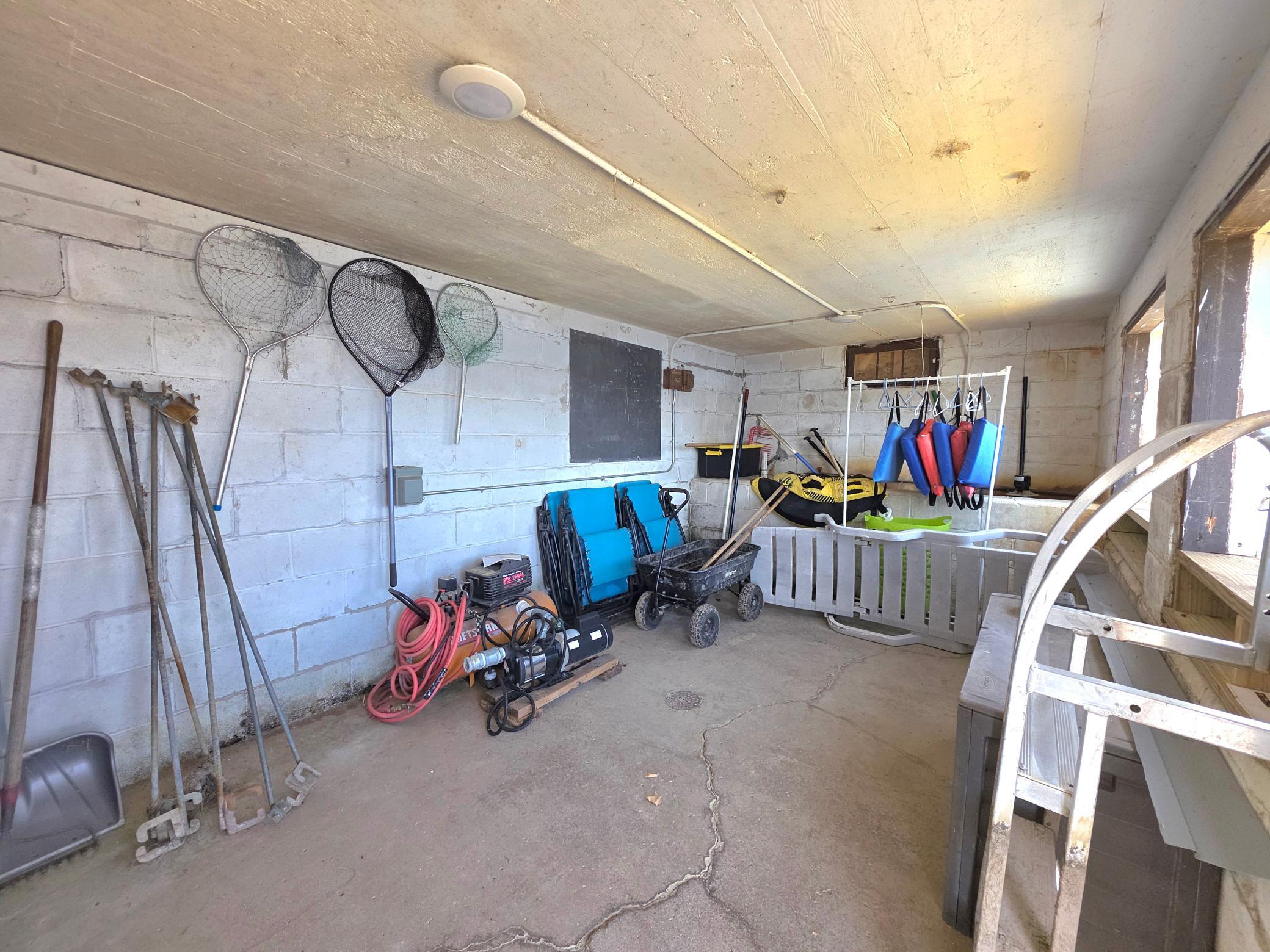 2000 single family home for sale at 2359 US Highway 10, Unit 15 in Detroit Lakes, MN — 4 bed, 2 bath (photo 21 of 27)