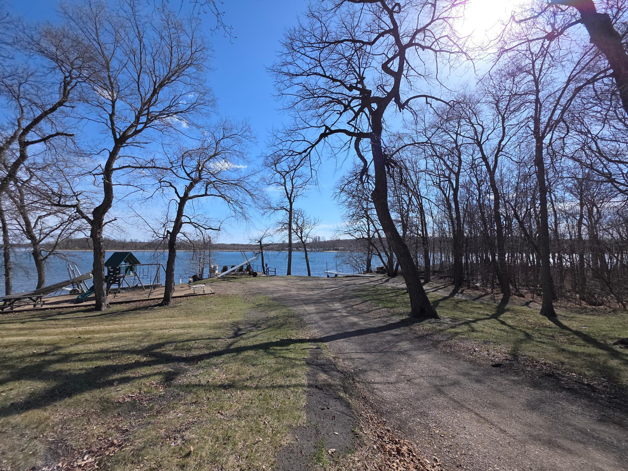 2000 single family home for sale at 2359 US Highway 10, Unit 15 in Detroit Lakes, MN — 4 bed, 2 bath (photo 22 of 27)