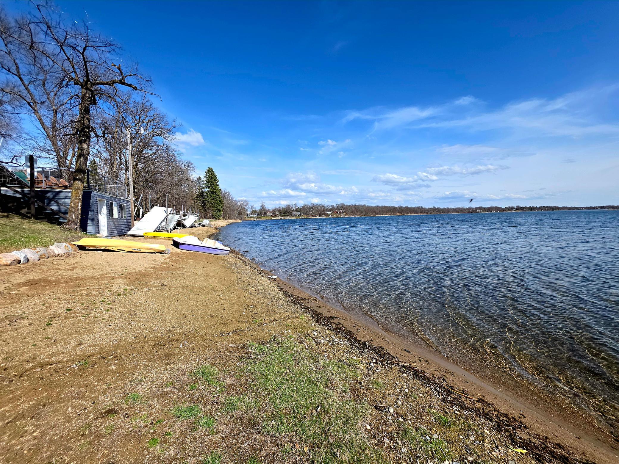 2000 single family home for sale at 2359 US Highway 10, Unit 15 in Detroit Lakes, MN — 4 bed, 2 bath (photo 4 of 27)