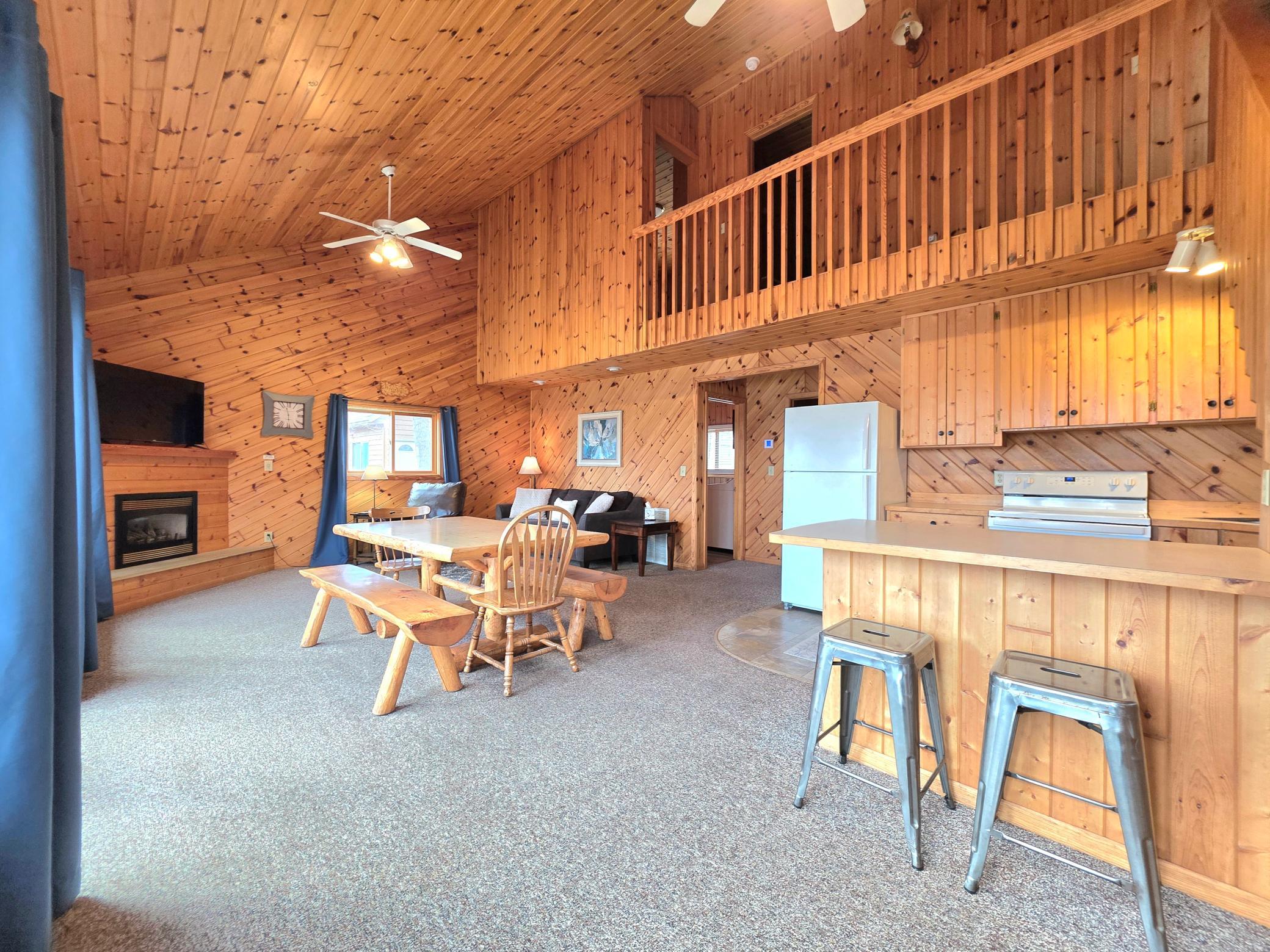 2000 single family home for sale at 2359 US Highway 10, Unit 15 in Detroit Lakes, MN — 4 bed, 2 bath (photo 8 of 27)