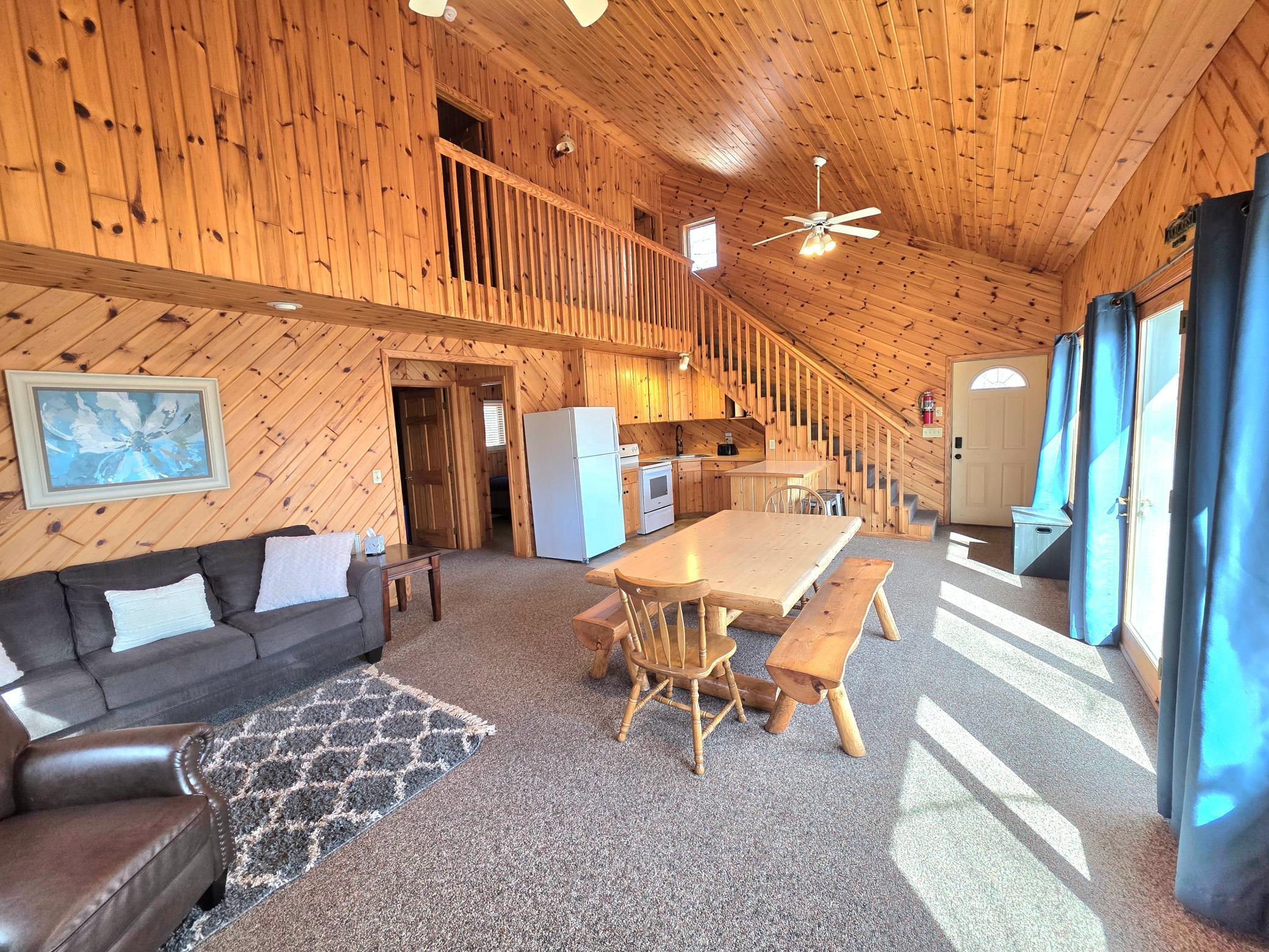 2000 single family home for sale at 2359 US Highway 10, Unit 15 in Detroit Lakes, MN — 4 bed, 2 bath (photo 9 of 27)