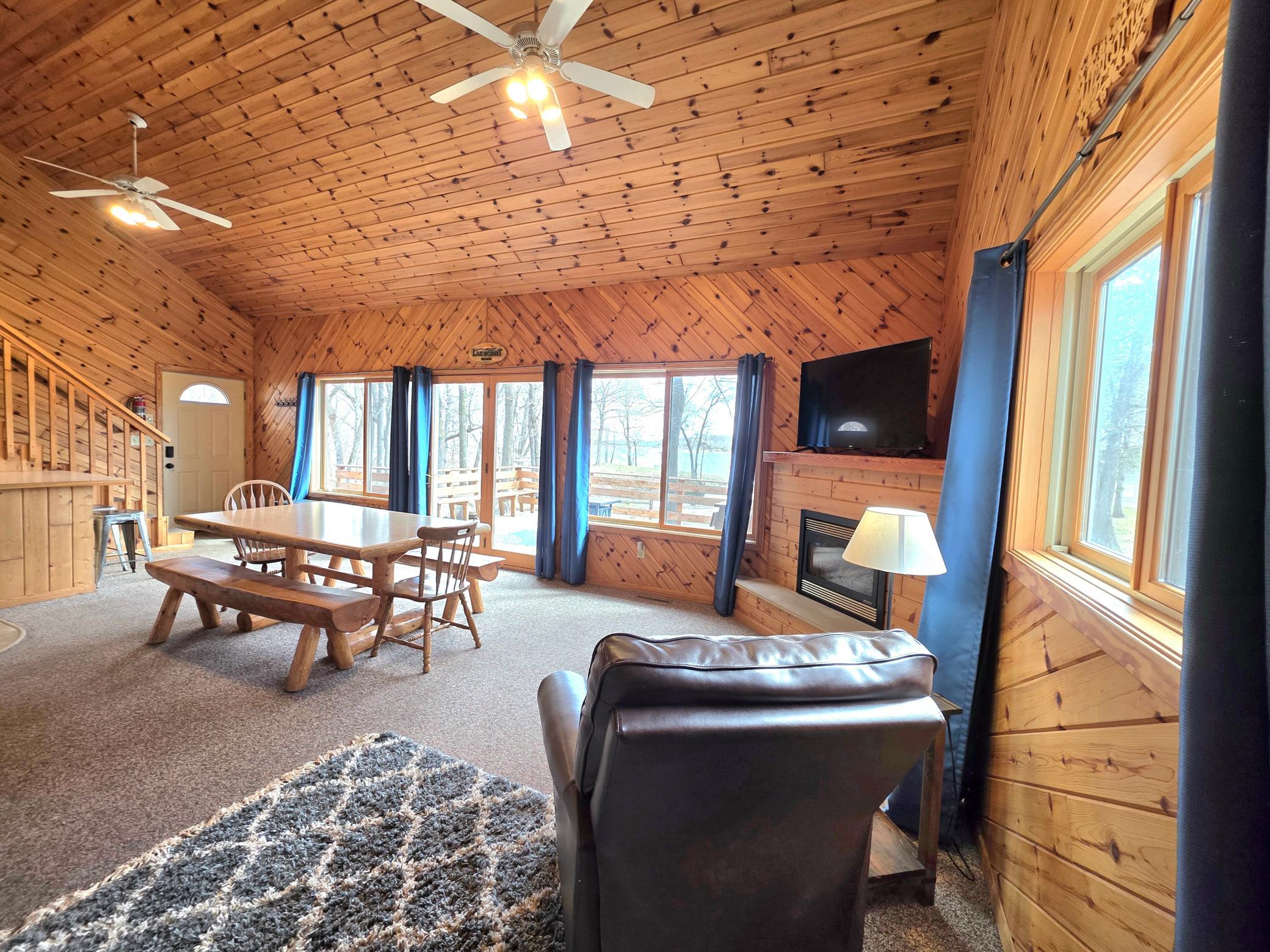 2000 single family home for sale at 2359 US Highway 10, Unit 15 in Detroit Lakes, MN — 4 bed, 2 bath (photo 10 of 27)