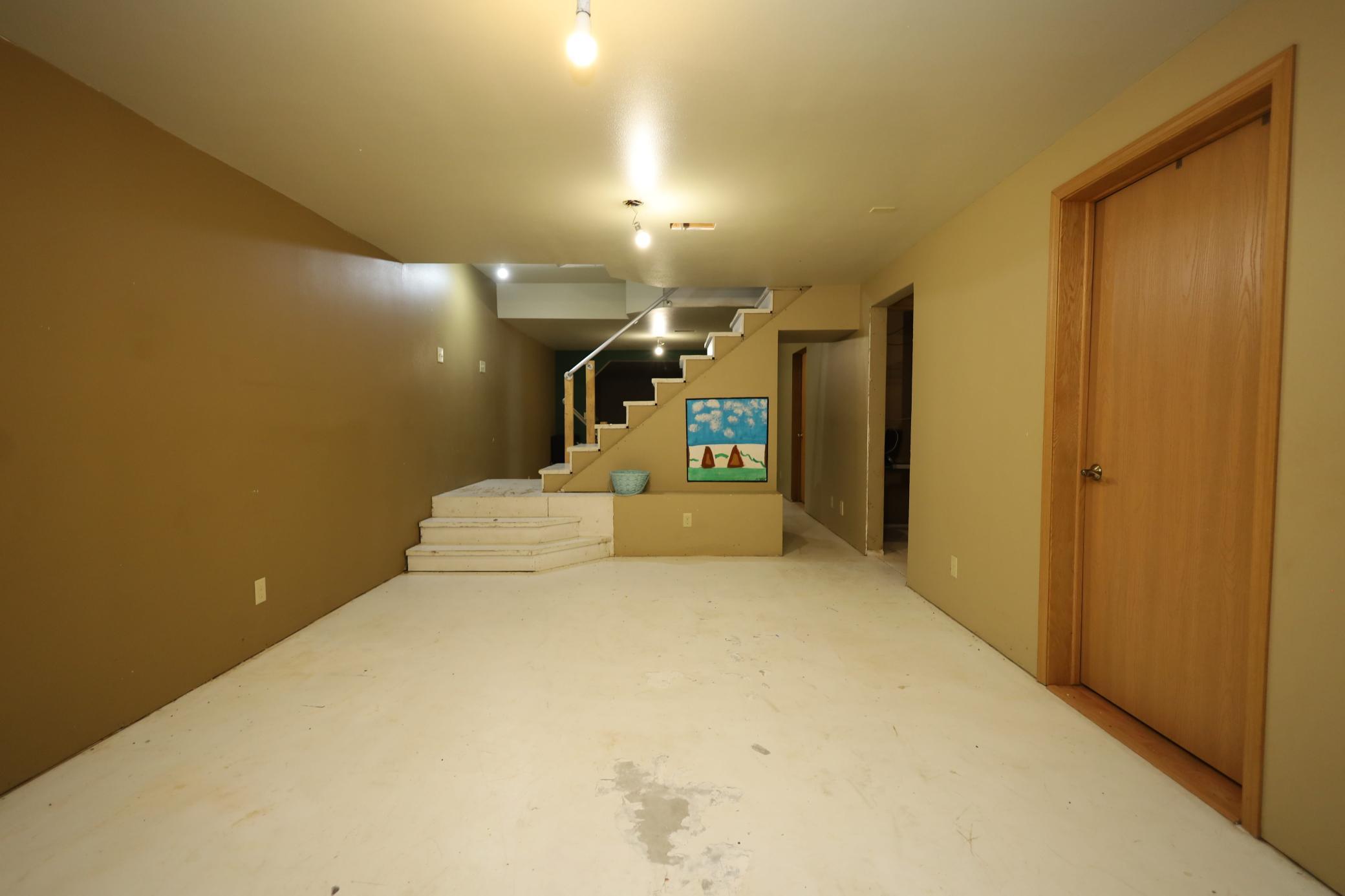 1995 single family home for sale at 205 Arnold Avenue in Portland, ND — 6 bed, 4 bath (photo 17 of 23)