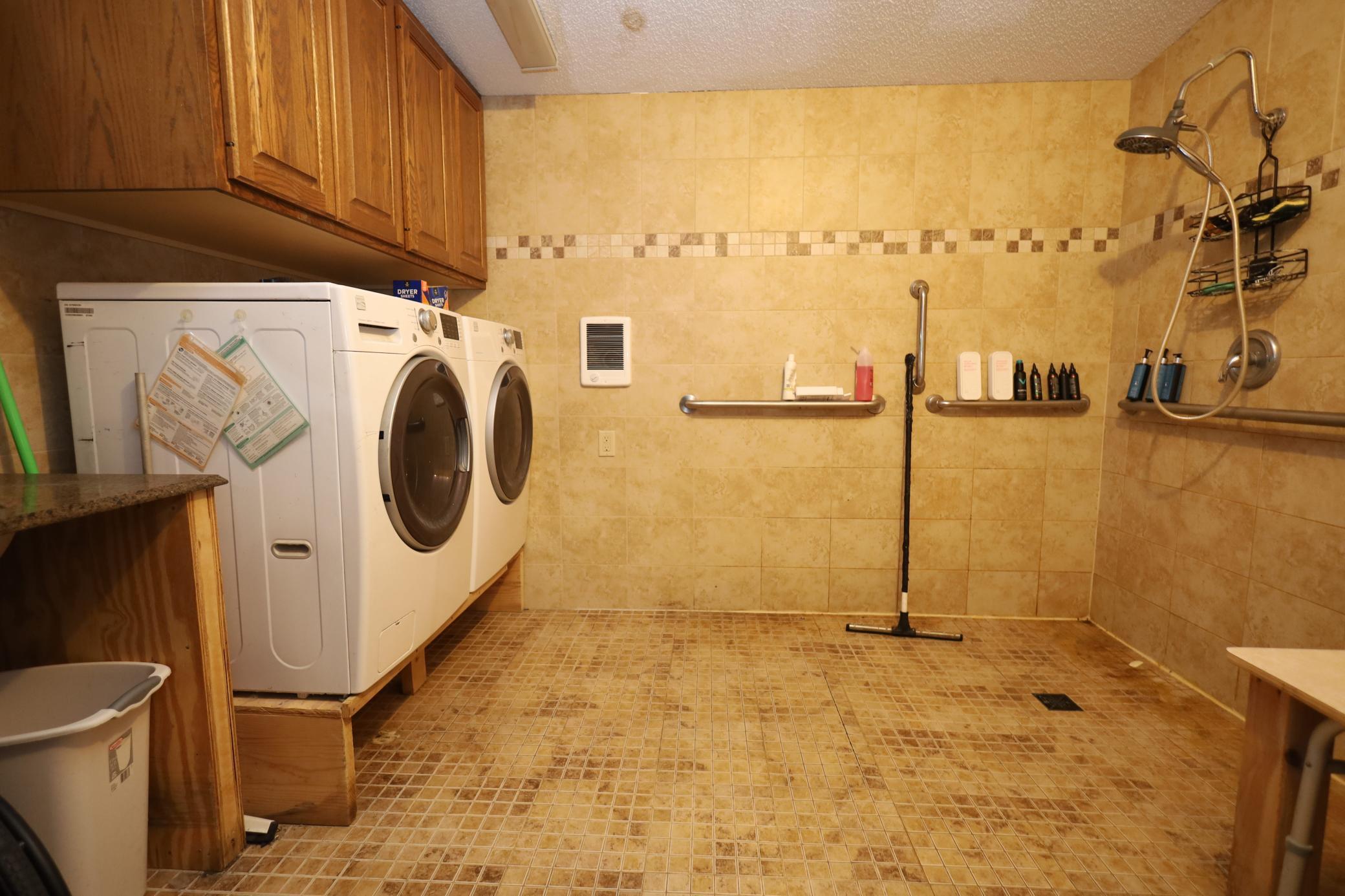1995 single family home for sale at 205 Arnold Avenue in Portland, ND — 6 bed, 4 bath (photo 10 of 23)