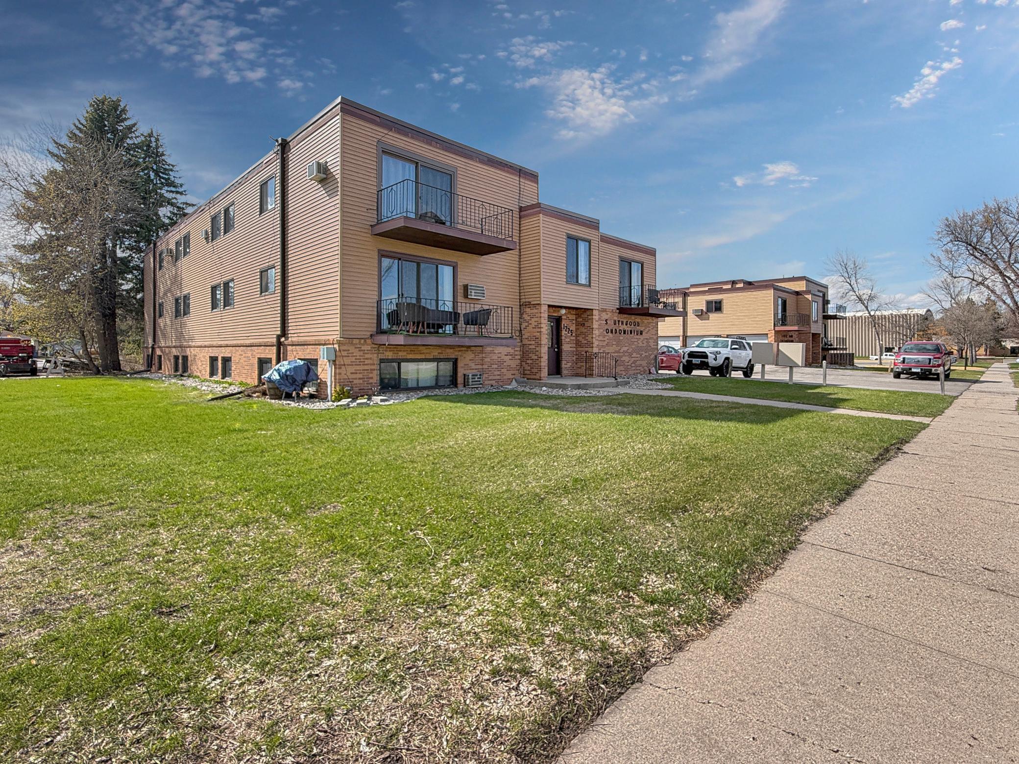 1225 7th Street S, Moorhead MN 56560 - Photo 22 of 22
