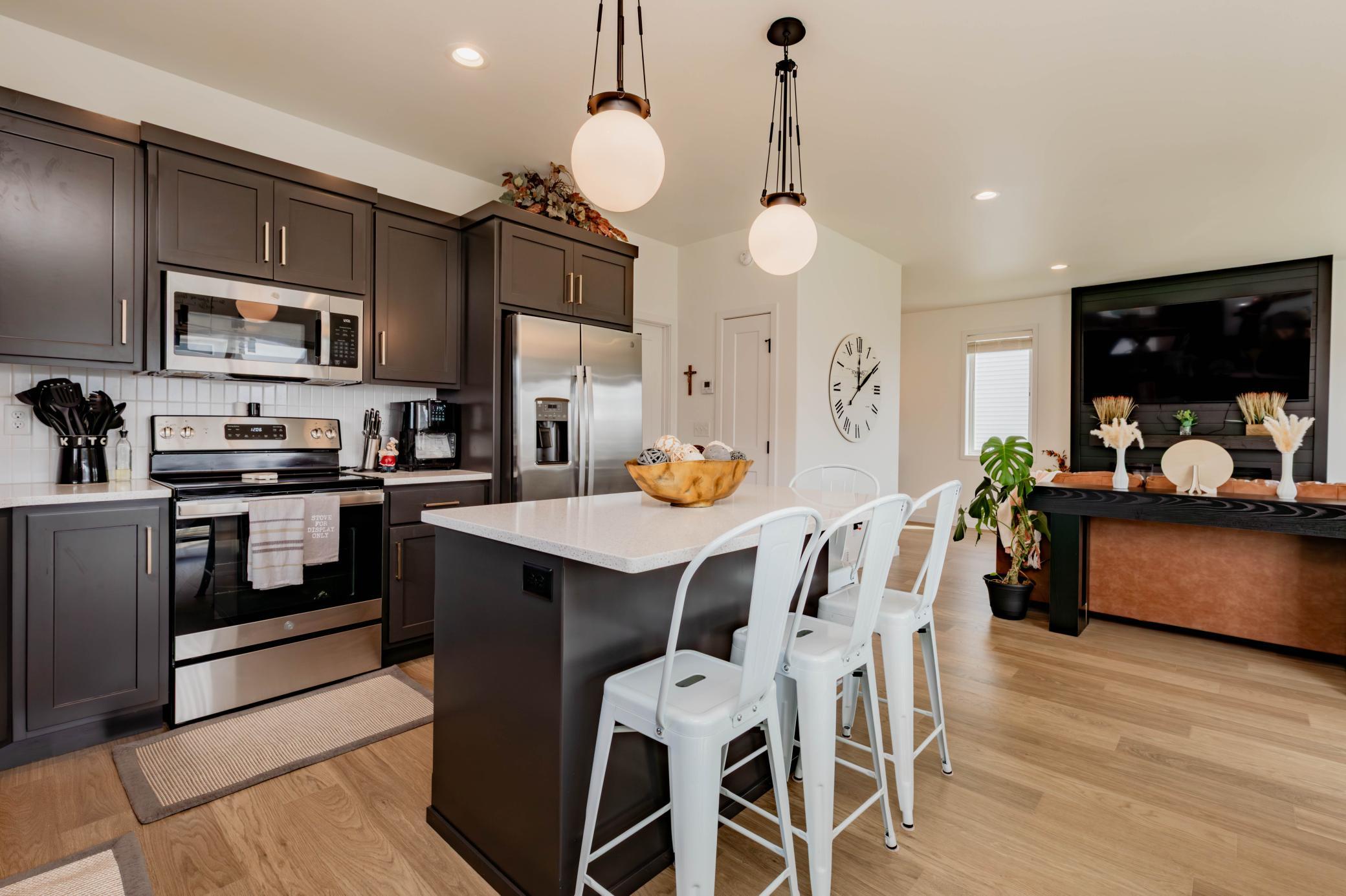 2023 single family home for sale at 1151 Marlys Drive W in West Fargo, ND — 3 bed, 3 bath (photo 8 of 42)