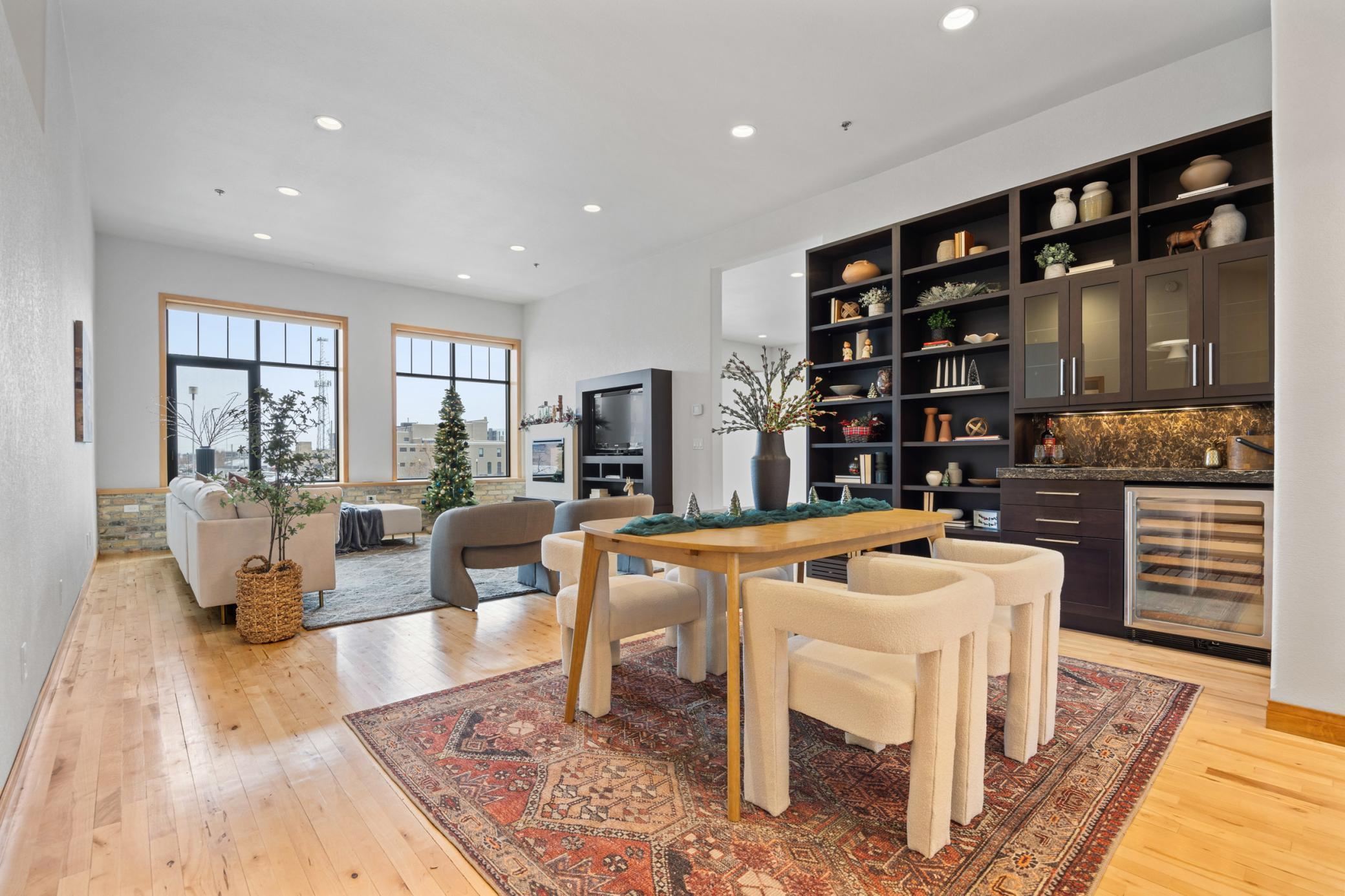 2004 condo for sale at 12 Broadway N, Unit 201 in Fargo, ND — 2 bed, 2 bath (photo 13 of 39)