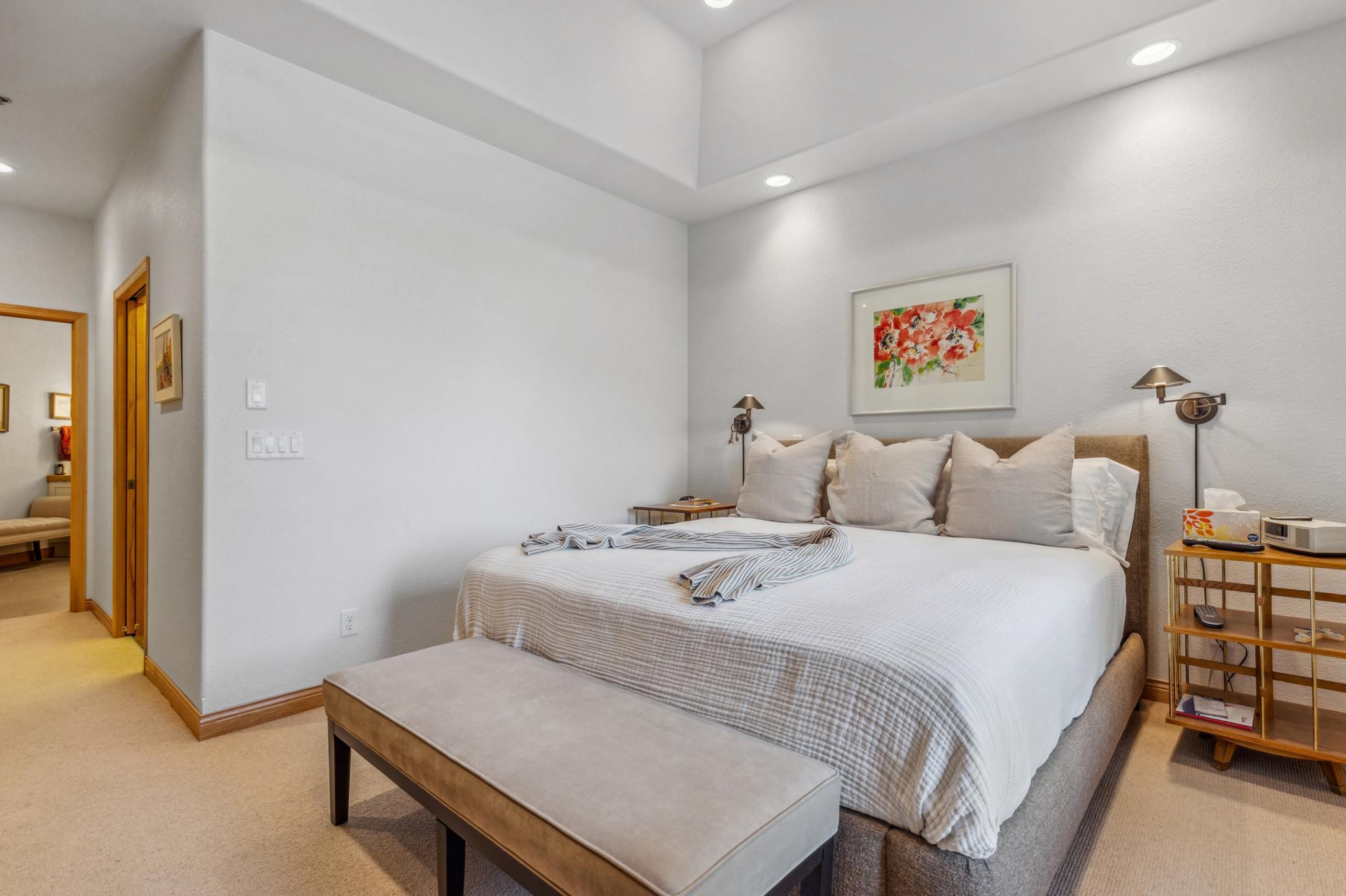 2004 condo for sale at 12 Broadway N, Unit 201 in Fargo, ND — 2 bed, 2 bath (photo 25 of 39)