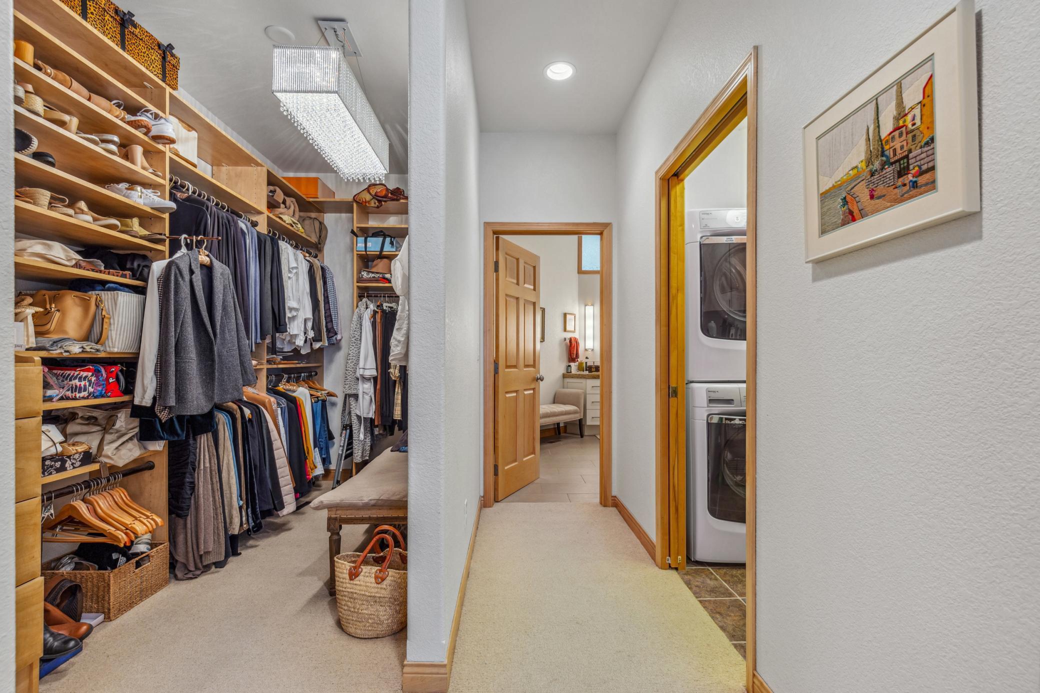 2004 condo for sale at 12 Broadway N, Unit 201 in Fargo, ND — 2 bed, 2 bath (photo 27 of 39)