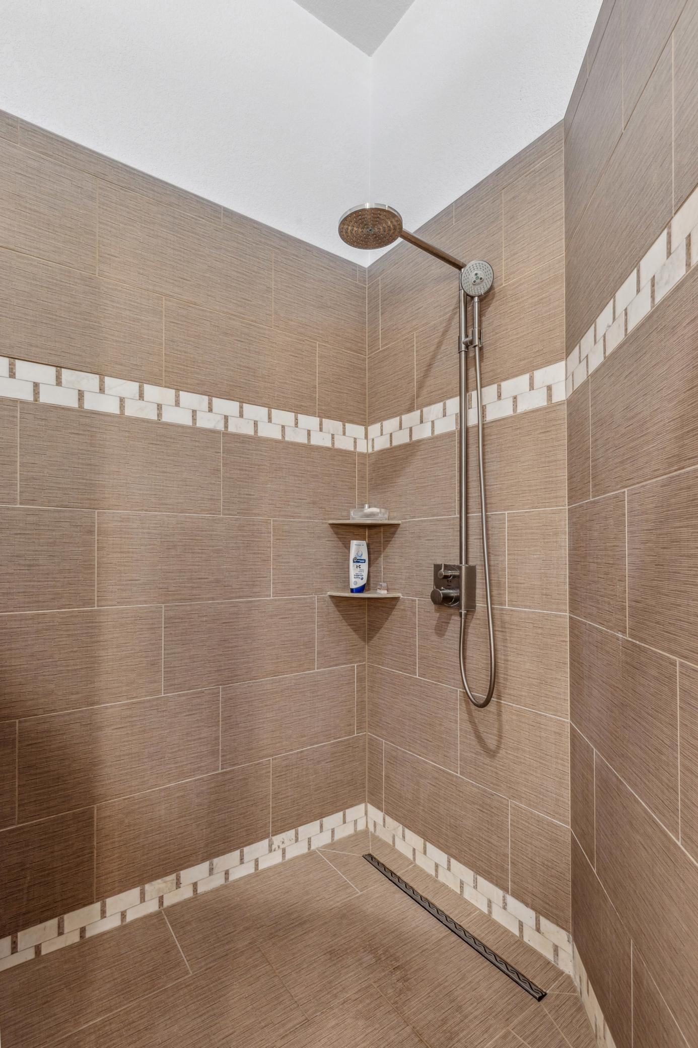 2004 condo for sale at 12 Broadway N, Unit 201 in Fargo, ND — 2 bed, 2 bath (photo 30 of 39)