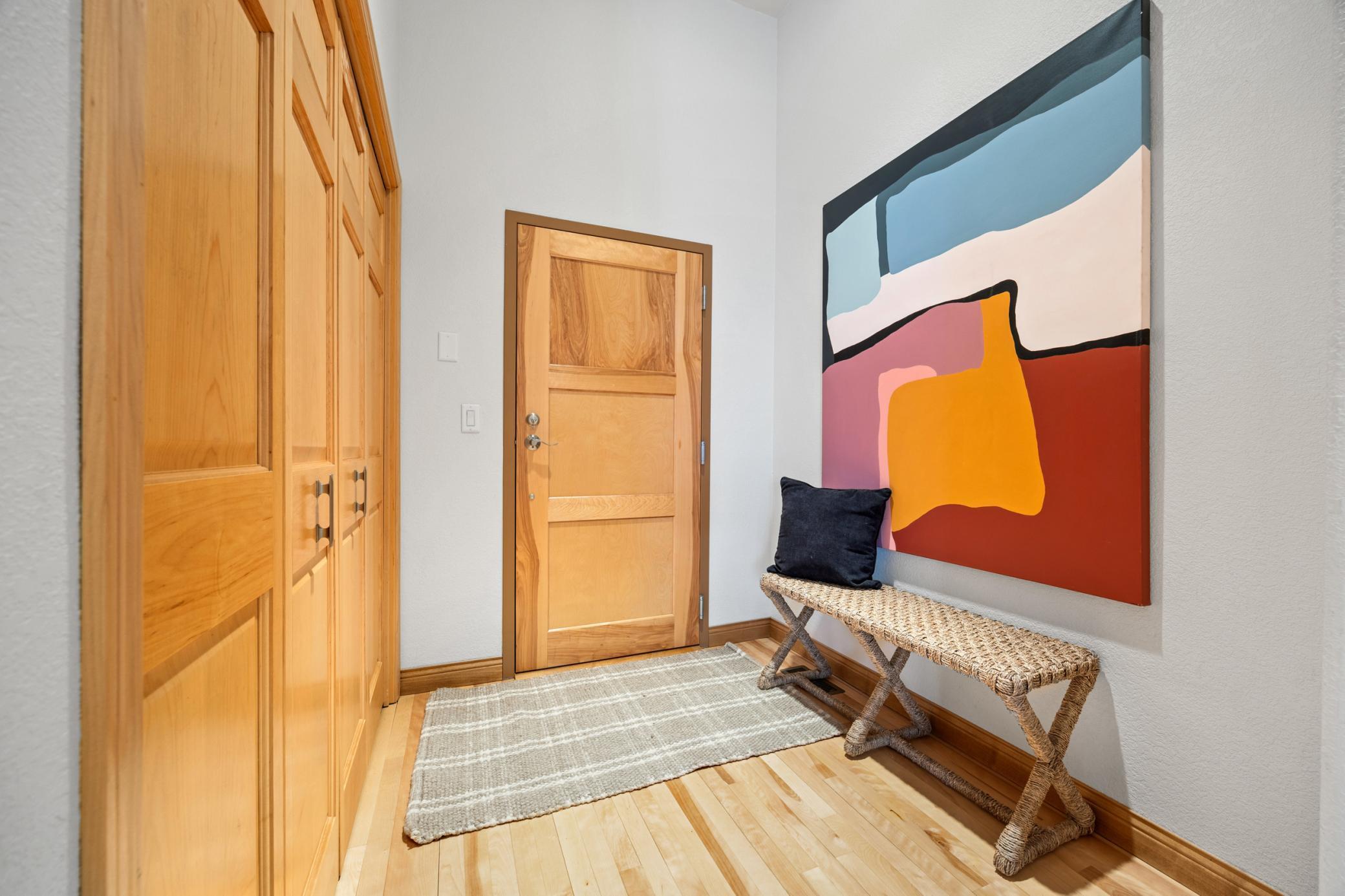2004 condo for sale at 12 Broadway N, Unit 201 in Fargo, ND — 2 bed, 2 bath (photo 4 of 39)