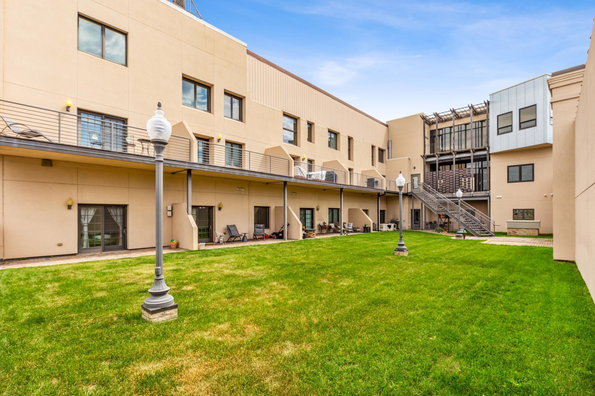2004 condo for sale at 12 Broadway N, Unit 201 in Fargo, ND — 2 bed, 2 bath (photo 38 of 39)
