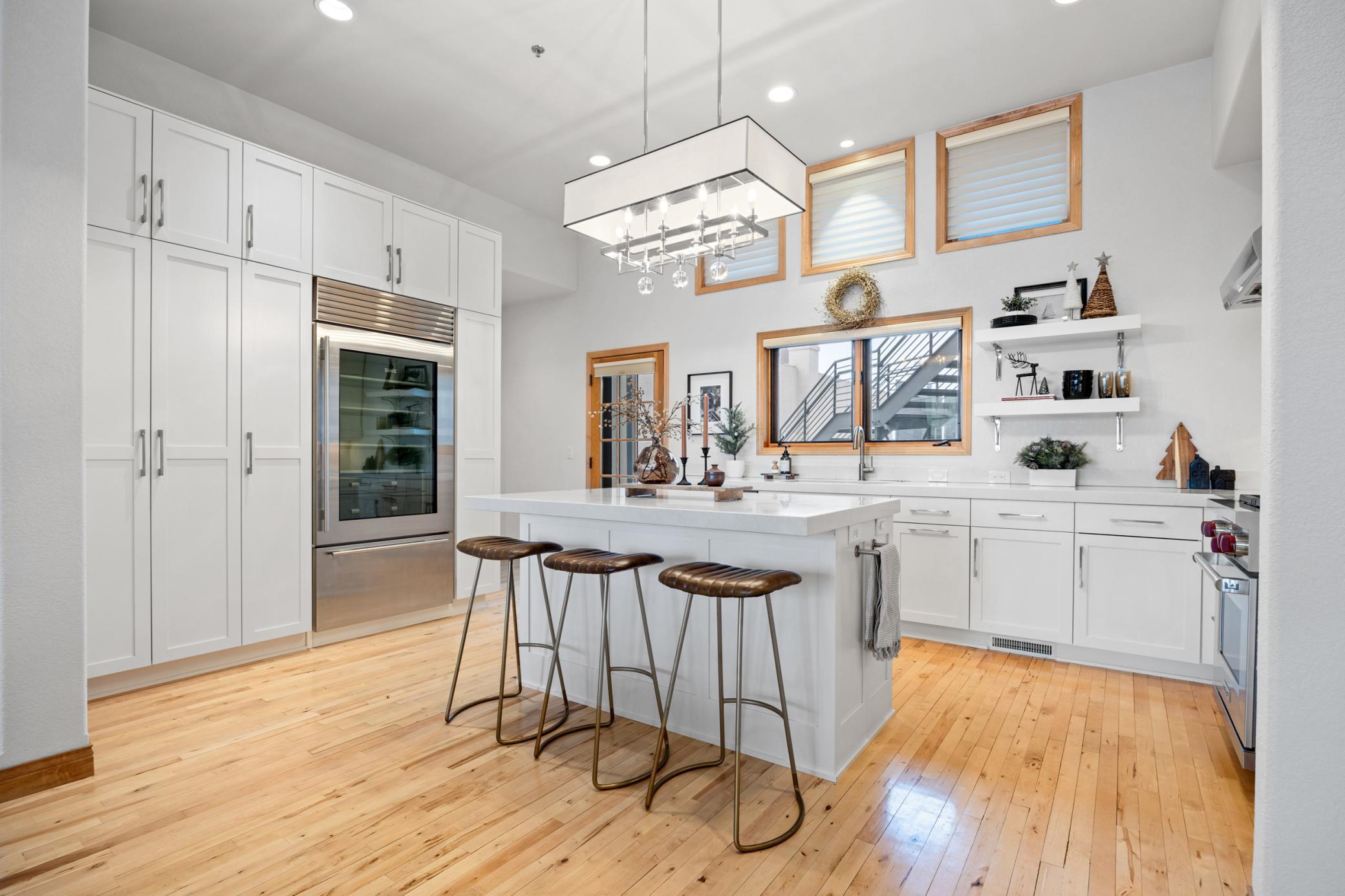 2004 condo for sale at 12 Broadway N, Unit 201 in Fargo, ND — 2 bed, 2 bath (photo 6 of 39)