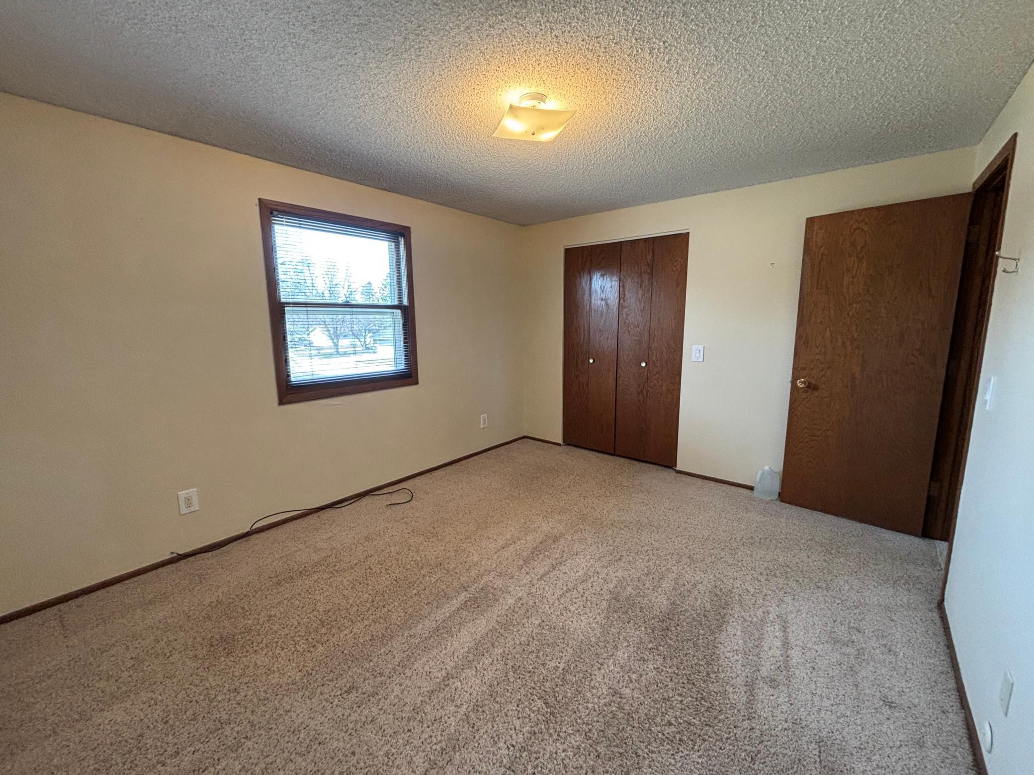 1969 single family home for sale at 804 Crocker Avenue S in Thief River Falls, MN — 4 bed, 3 bath (photo 15 of 33)