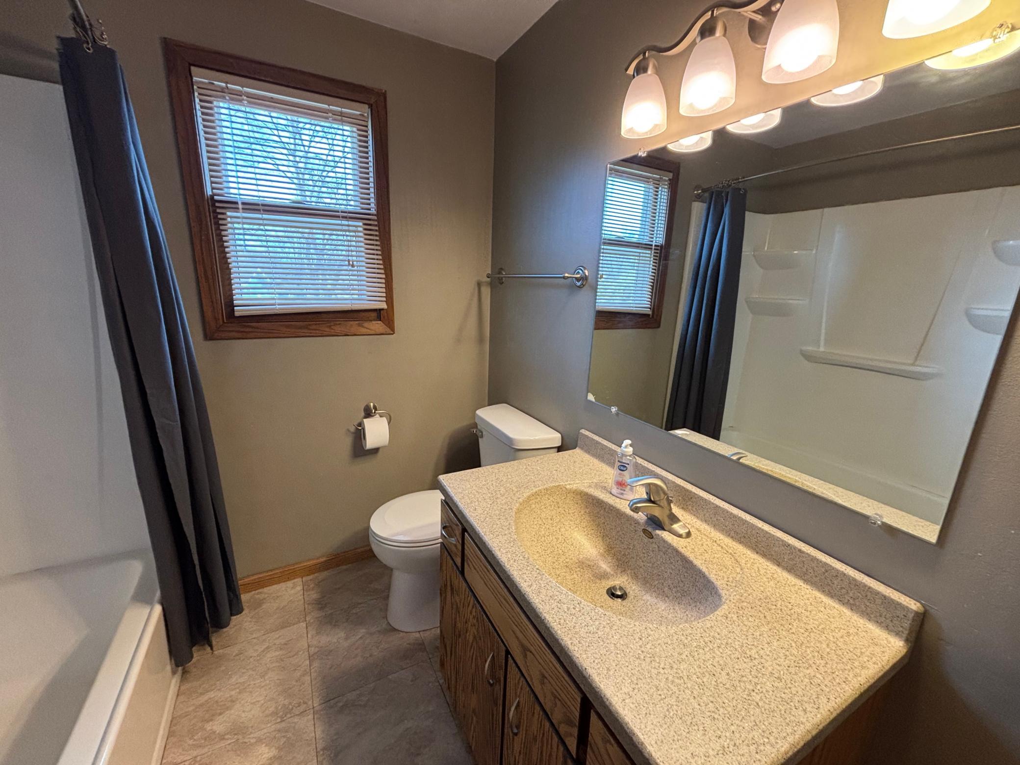 1969 single family home for sale at 804 Crocker Avenue S in Thief River Falls, MN — 4 bed, 3 bath (photo 20 of 33)