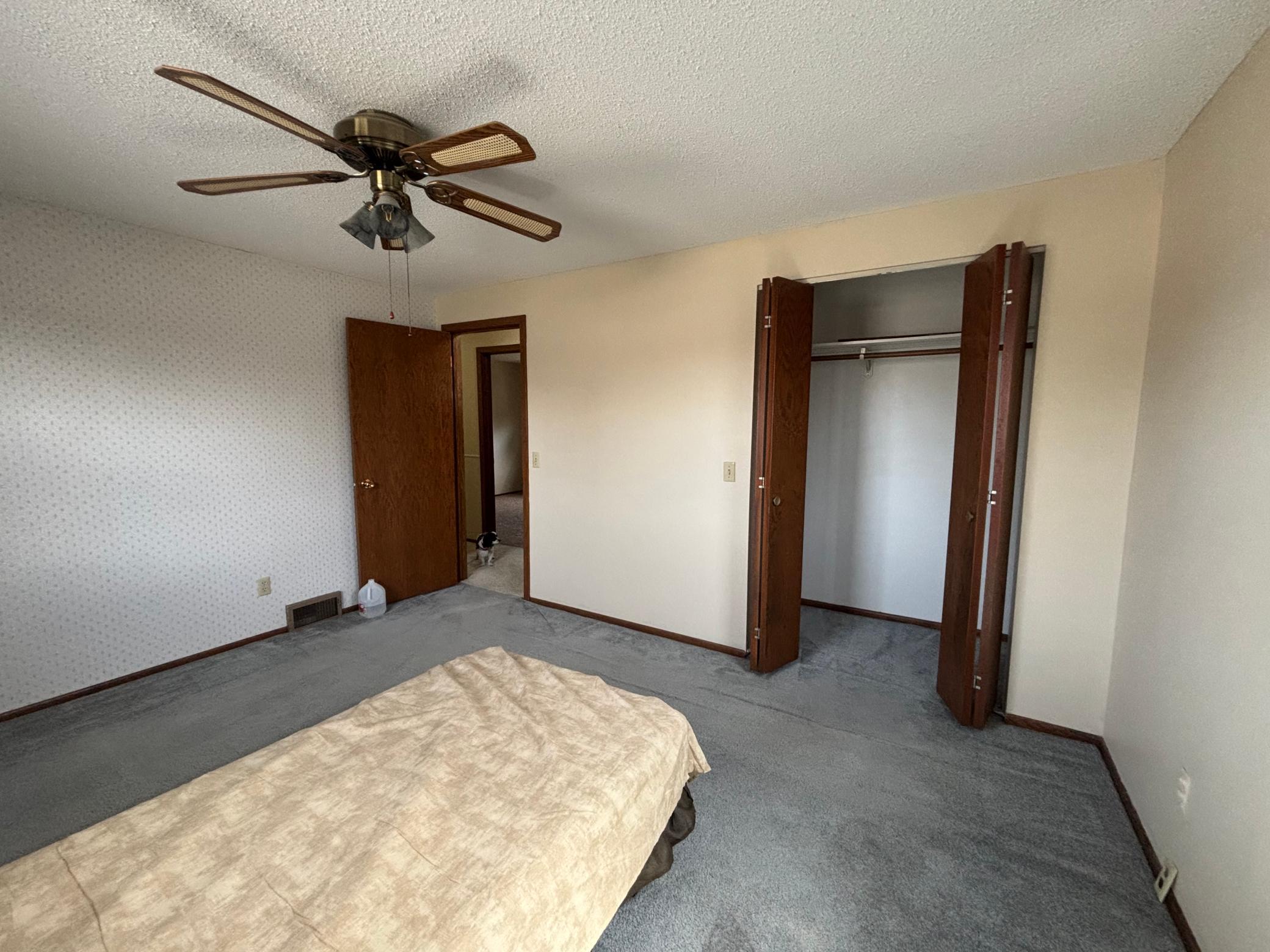 1969 single family home for sale at 804 Crocker Avenue S in Thief River Falls, MN — 4 bed, 3 bath (photo 22 of 33)