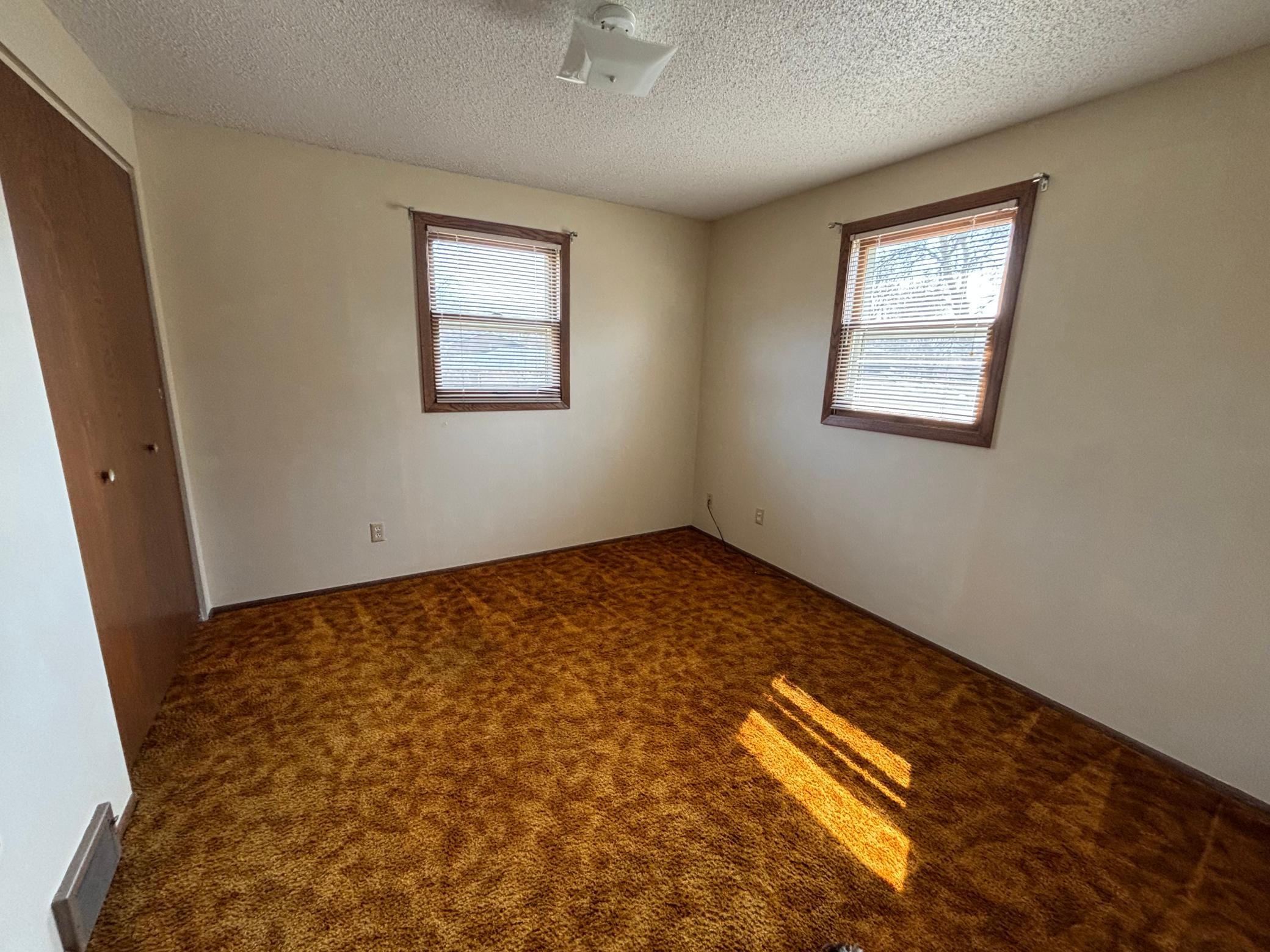1969 single family home for sale at 804 Crocker Avenue S in Thief River Falls, MN — 4 bed, 3 bath (photo 24 of 33)