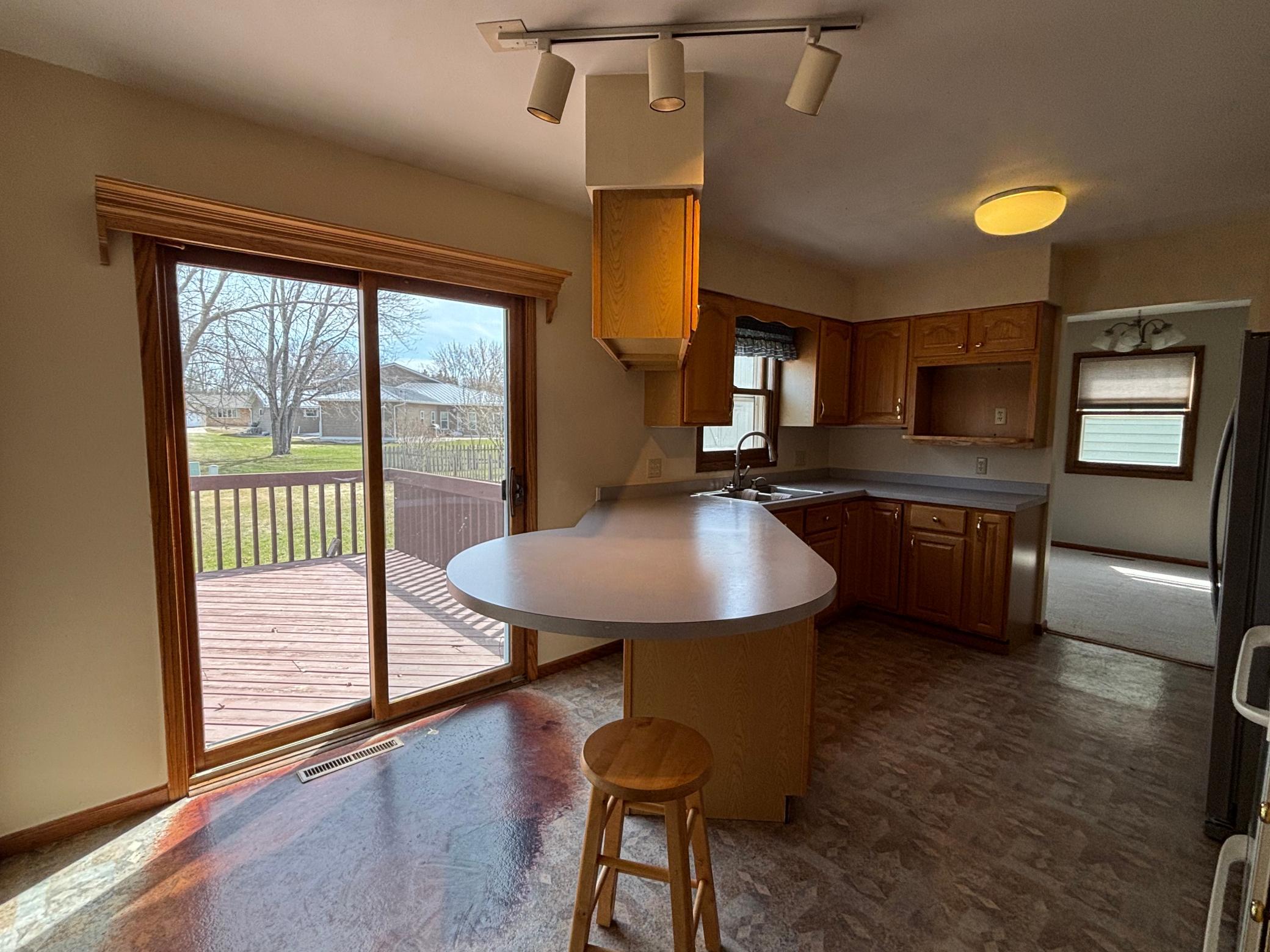 1969 single family home for sale at 804 Crocker Avenue S in Thief River Falls, MN — 4 bed, 3 bath (photo 9 of 33)