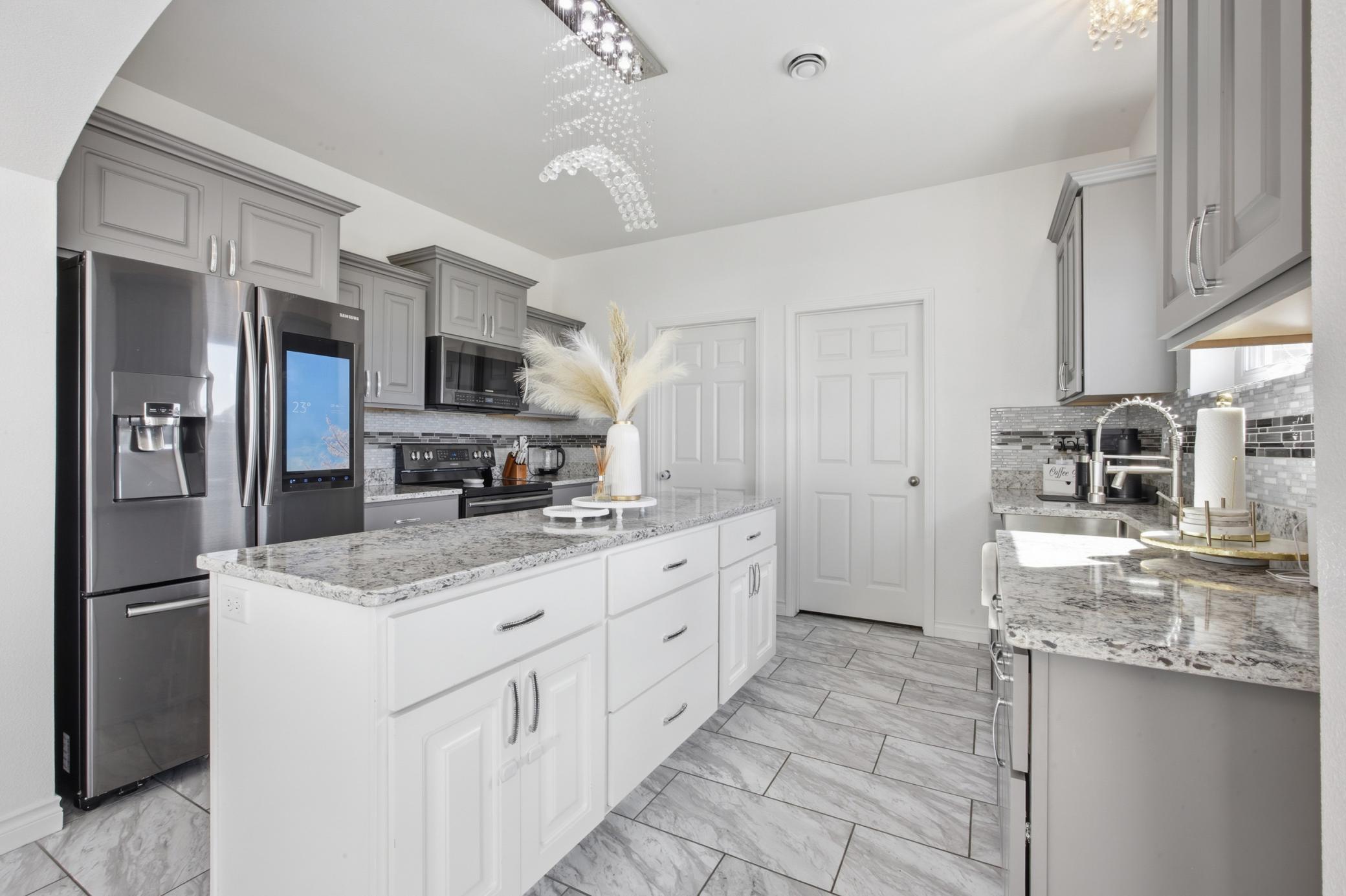 2017 single family home for sale at 5651 43rd Street S in Fargo, ND — 5 bed, 3 bath (photo 12 of 46)
