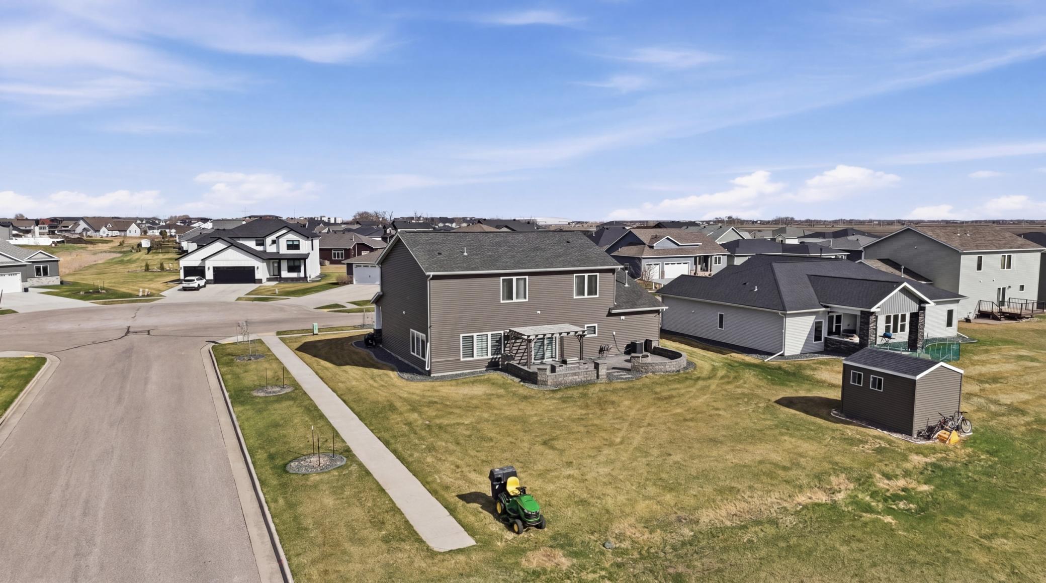 2017 single family home for sale at 5651 43rd Street S in Fargo, ND — 5 bed, 3 bath (photo 38 of 46)