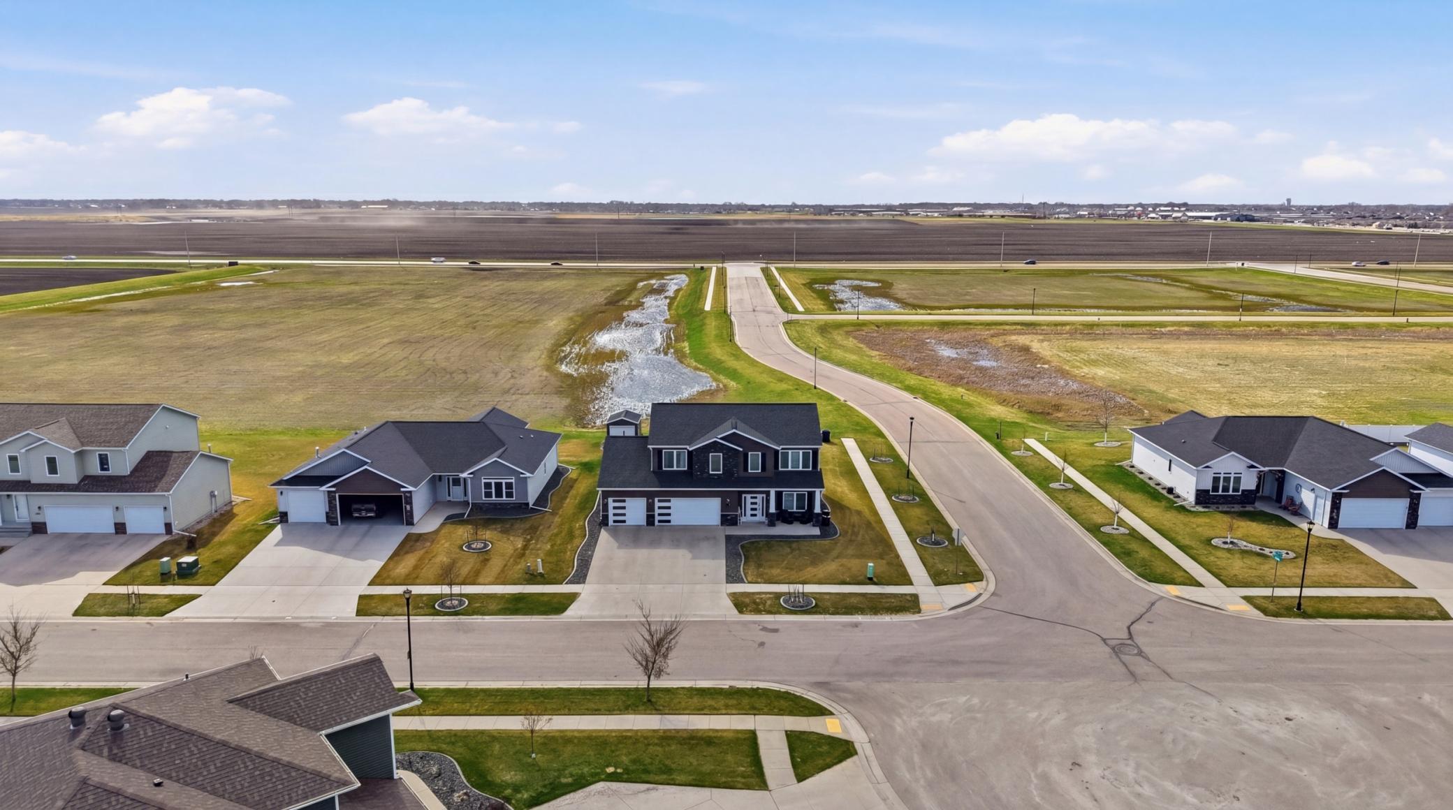 2017 single family home for sale at 5651 43rd Street S in Fargo, ND — 5 bed, 3 bath (photo 39 of 46)