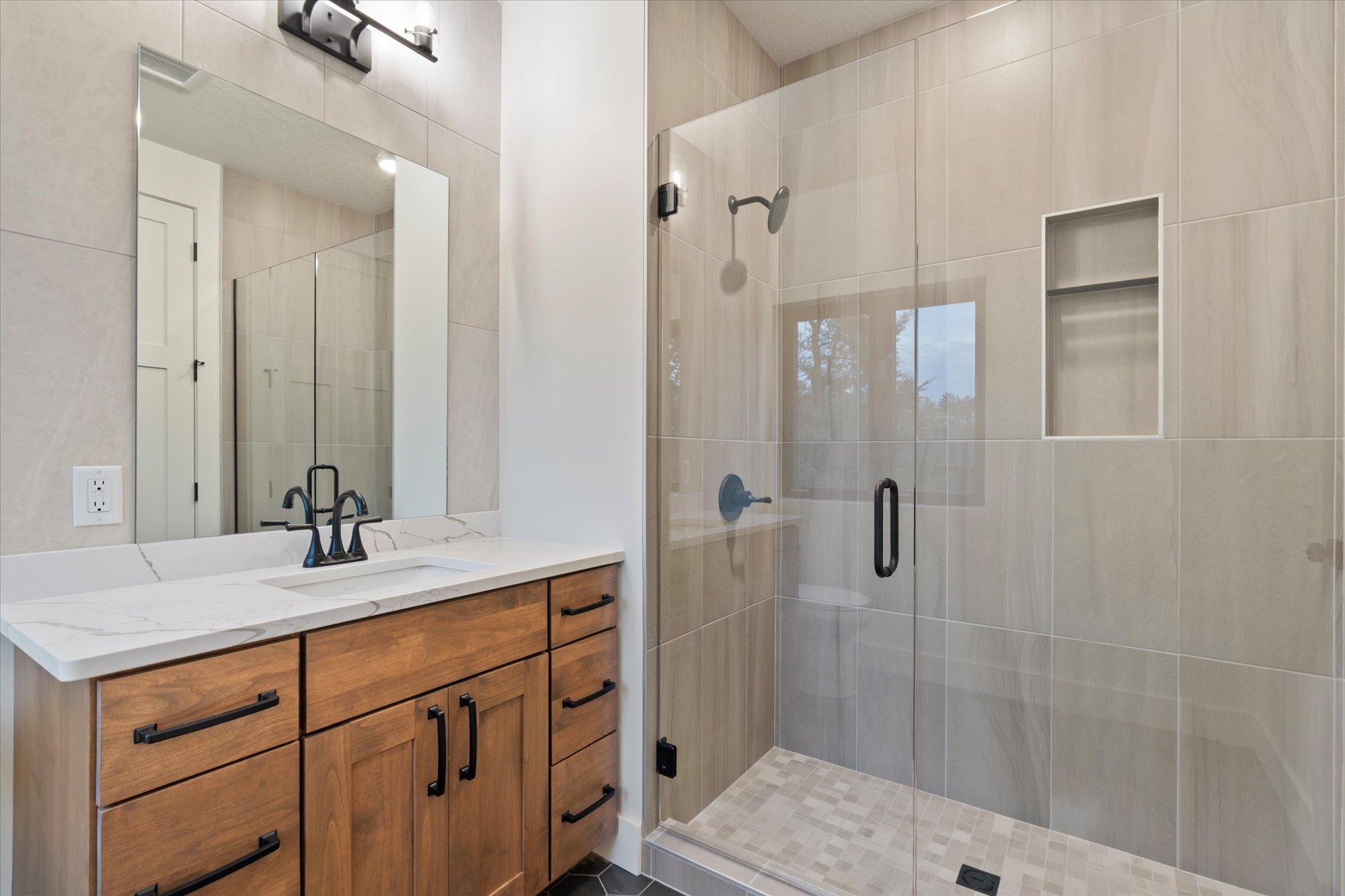 2026 single family home for sale at 11389 E Steamboat Bay Road in East Gull Lake, MN — 5 bed, 6 bath (photo 17 of 41)