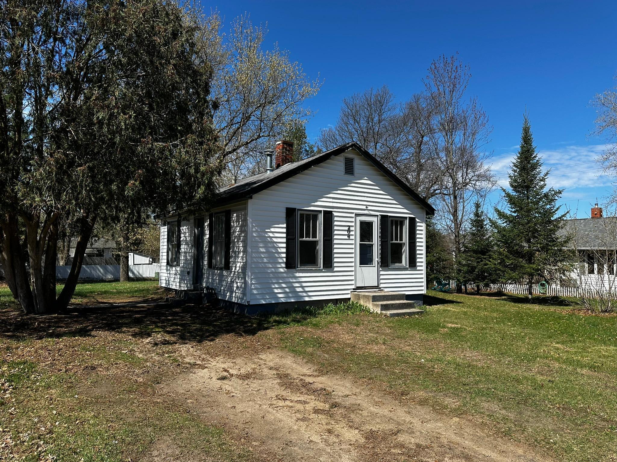 1908 single family home for sale at 206 SW 7th Street in Brainerd, MN — 1 bed, 1 bath (photo 3 of 11)