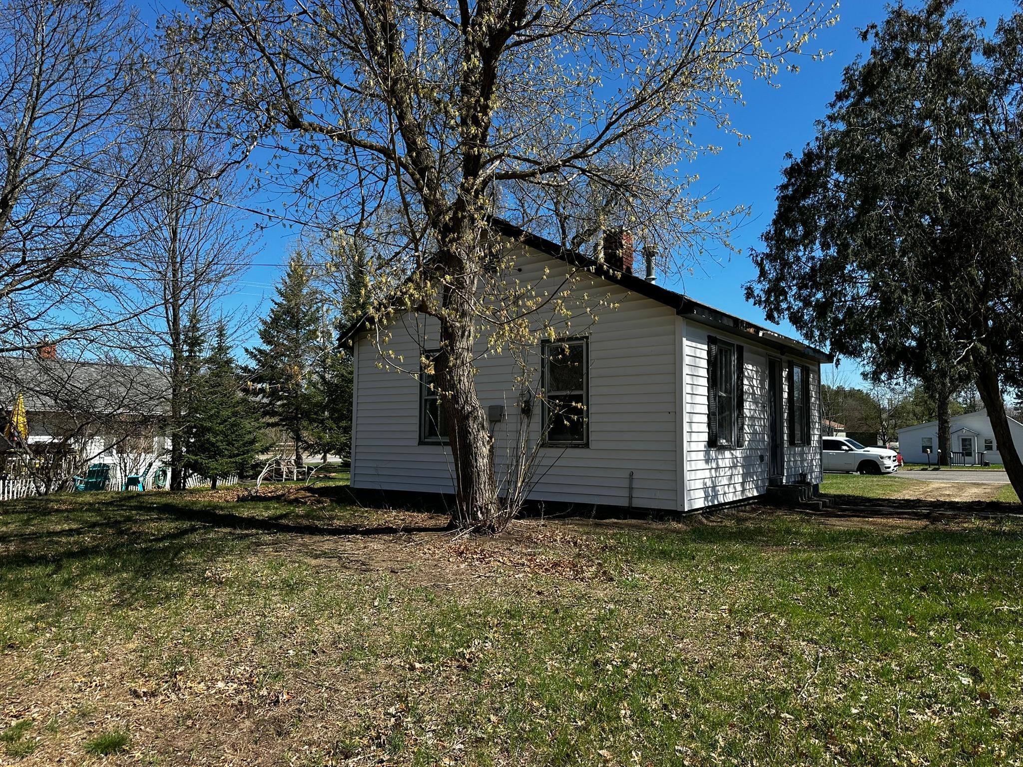 1908 single family home for sale at 206 SW 7th Street in Brainerd, MN — 1 bed, 1 bath (photo 4 of 11)
