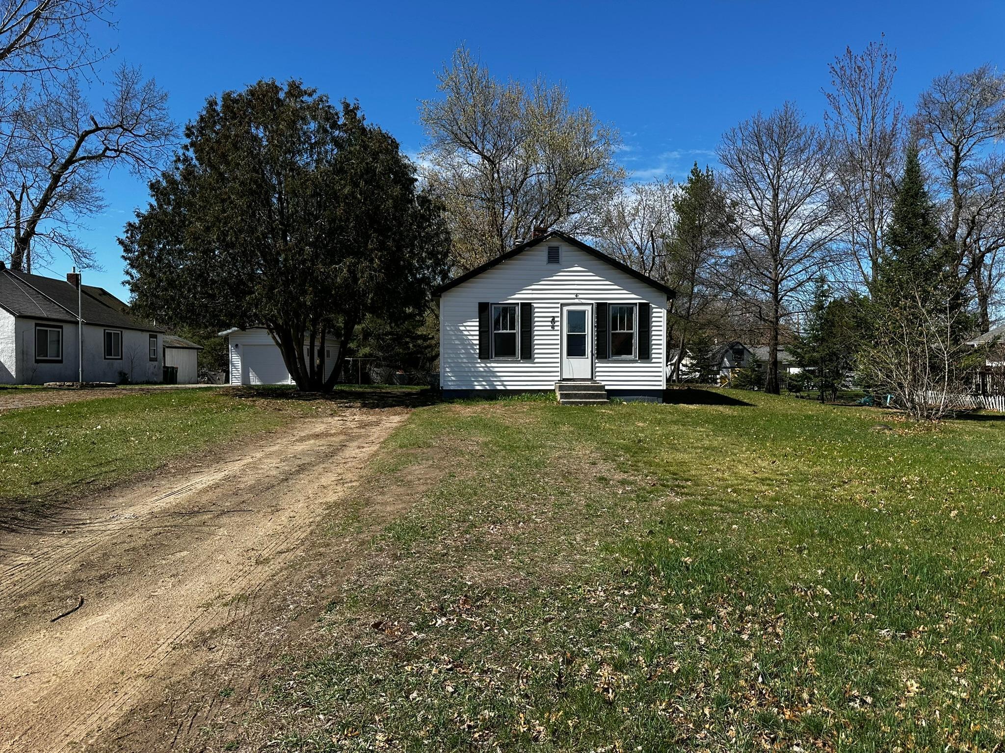 1908 single family home for sale at 206 SW 7th Street in Brainerd, MN — 1 bed, 1 bath (photo 7 of 11)