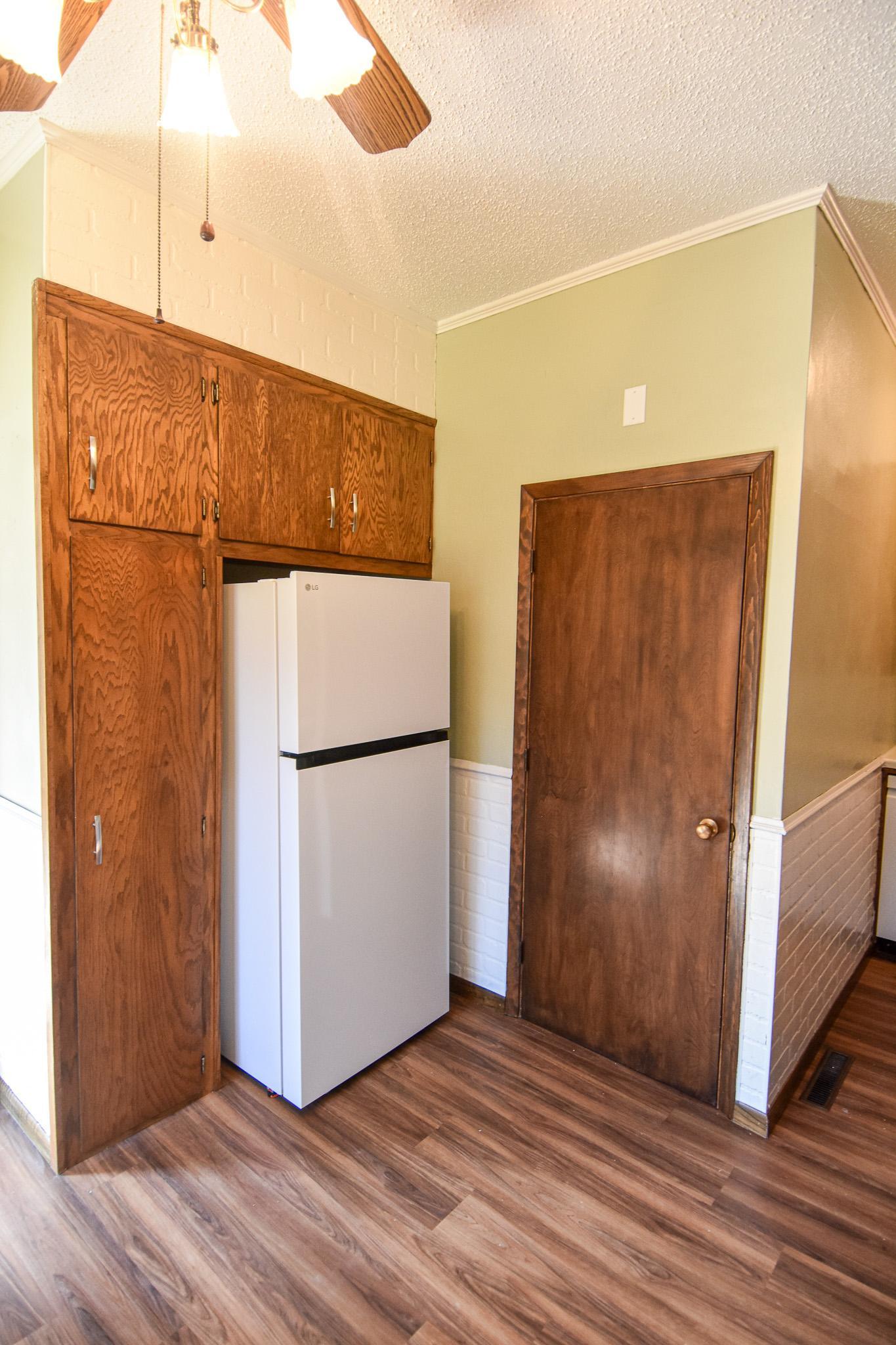 1969 single family home for sale at 203 E Fletcher Avenue in Warren, MN — 4 bed, 3 bath (photo 23 of 57)
