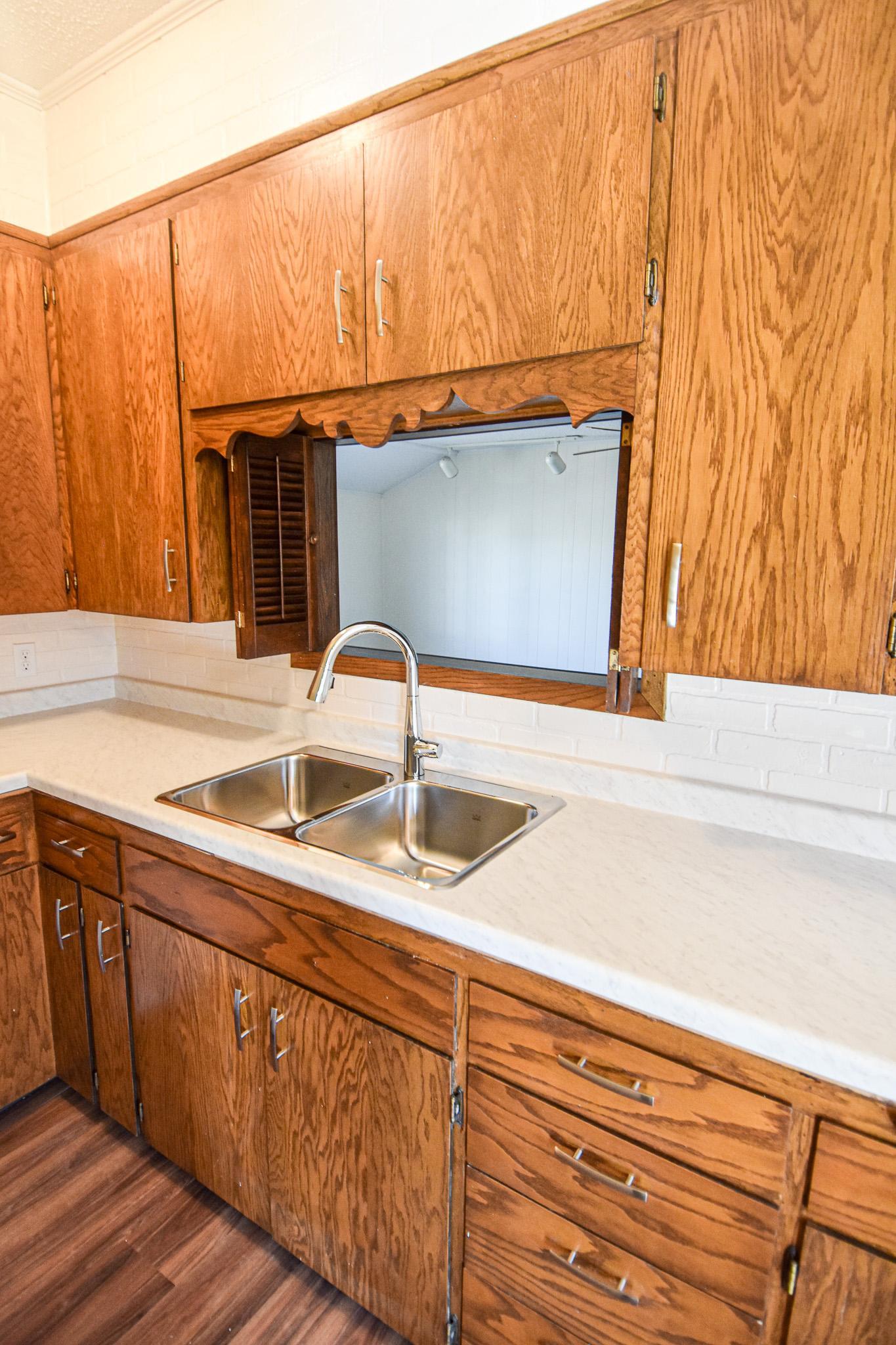 1969 single family home for sale at 203 E Fletcher Avenue in Warren, MN — 4 bed, 3 bath (photo 25 of 57)