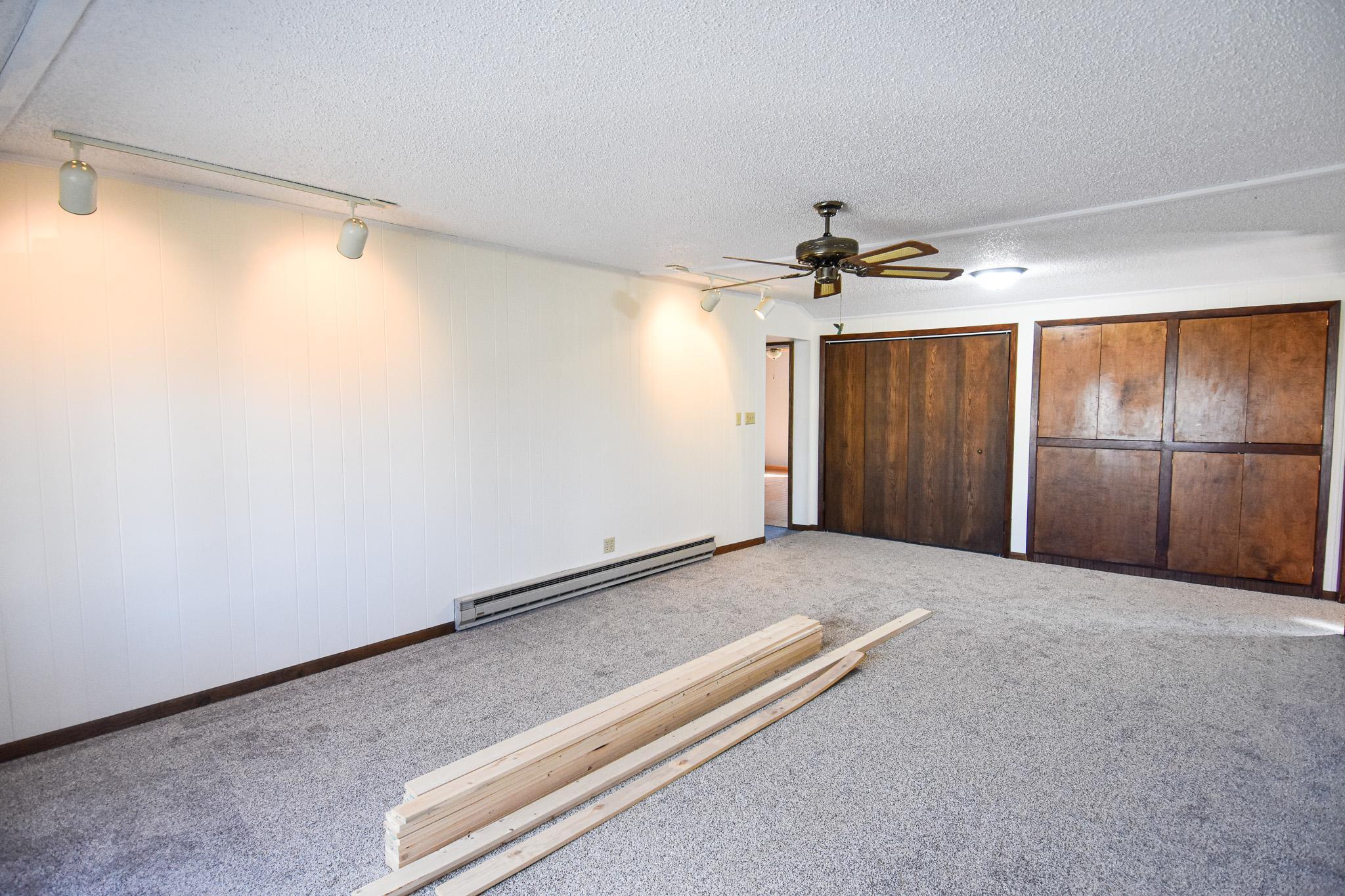 1969 single family home for sale at 203 E Fletcher Avenue in Warren, MN — 4 bed, 3 bath (photo 29 of 57)
