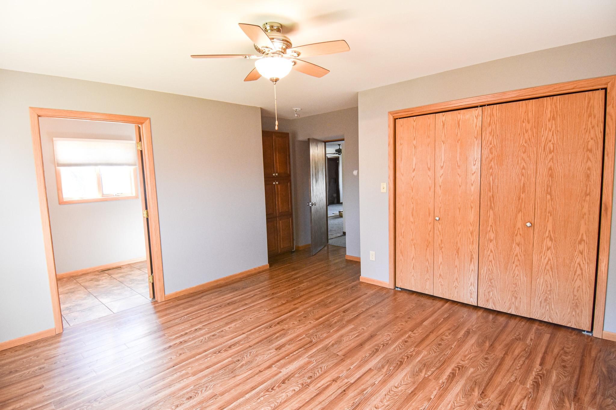 1969 single family home for sale at 203 E Fletcher Avenue in Warren, MN — 4 bed, 3 bath (photo 37 of 57)