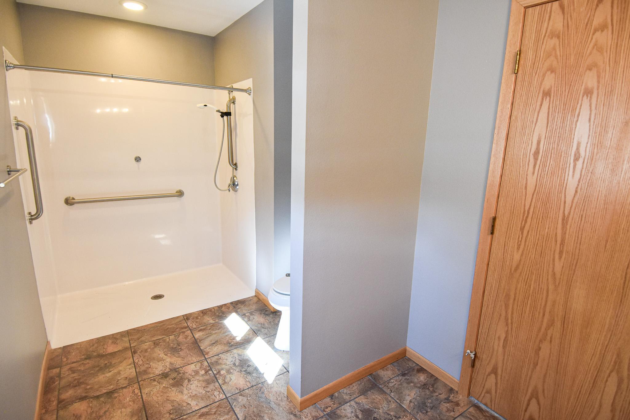 1969 single family home for sale at 203 E Fletcher Avenue in Warren, MN — 4 bed, 3 bath (photo 40 of 57)