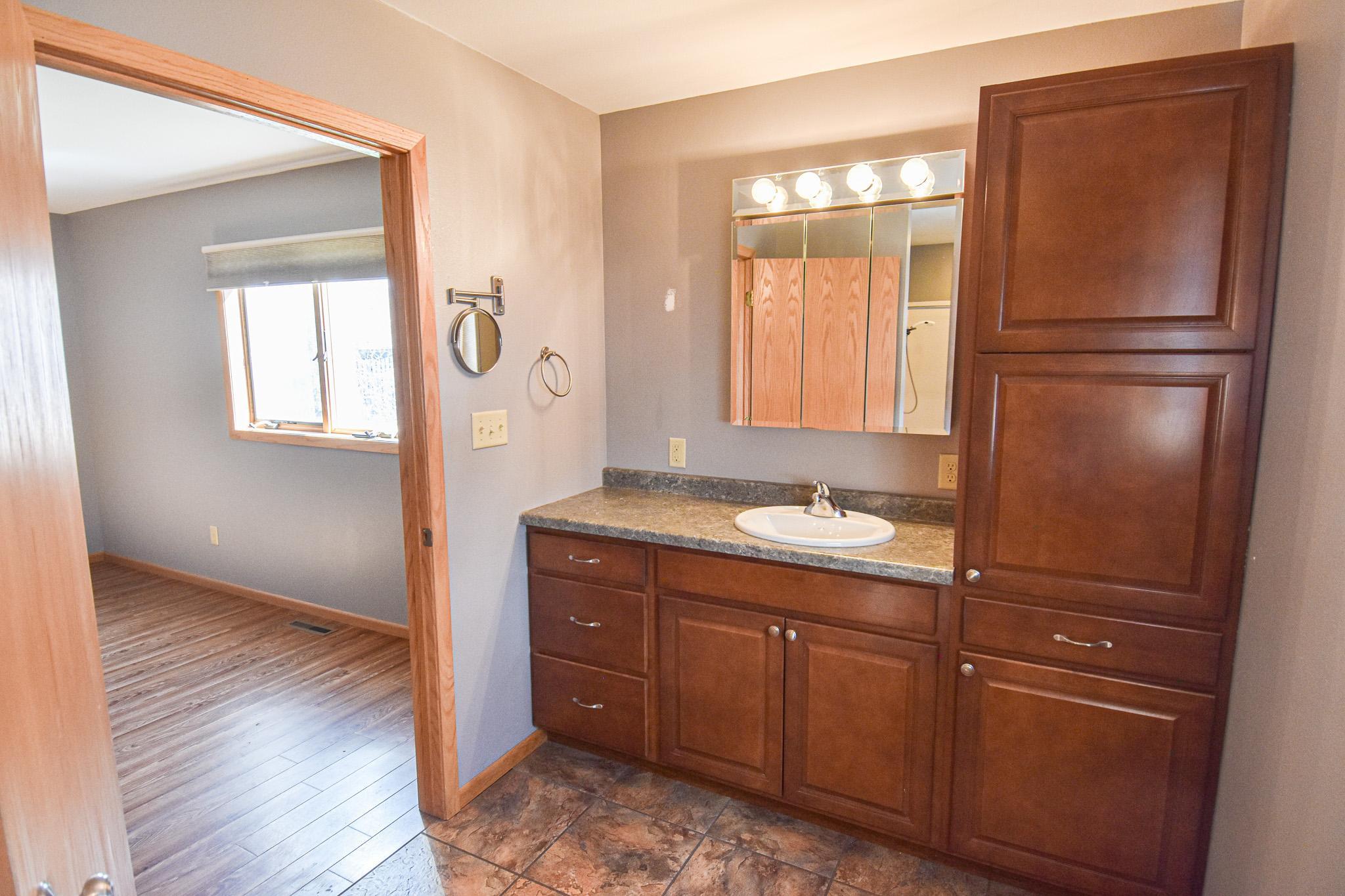 1969 single family home for sale at 203 E Fletcher Avenue in Warren, MN — 4 bed, 3 bath (photo 42 of 57)