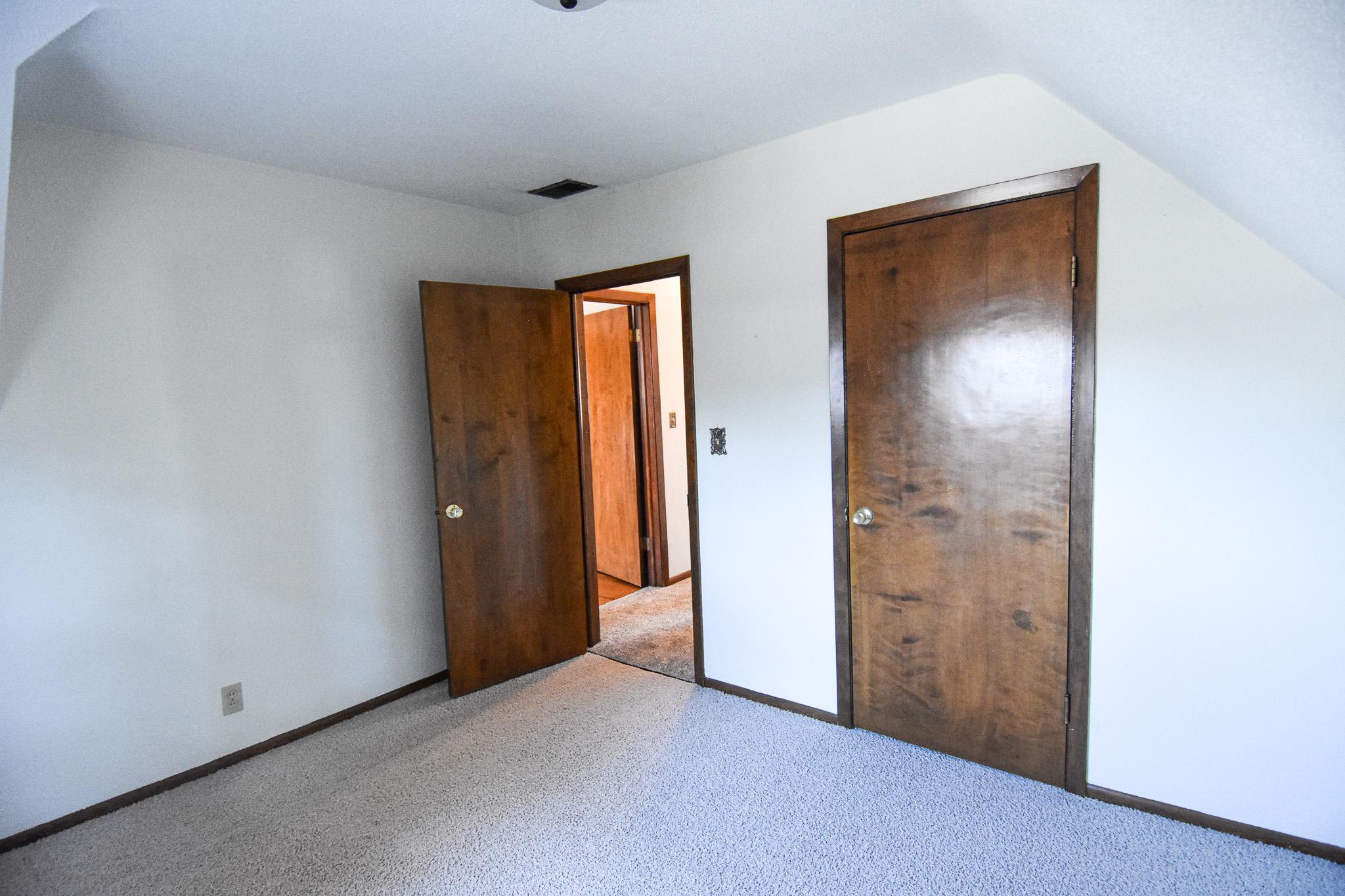 1969 single family home for sale at 203 E Fletcher Avenue in Warren, MN — 4 bed, 3 bath (photo 50 of 57)