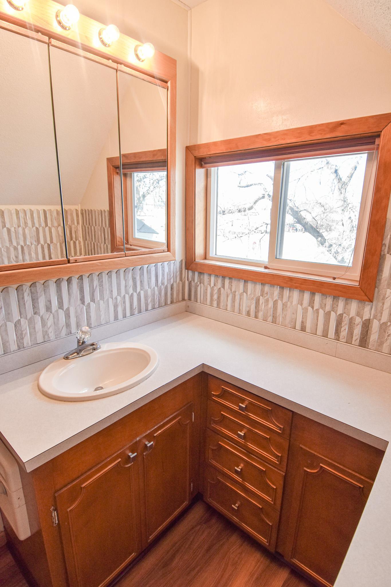 1969 single family home for sale at 203 E Fletcher Avenue in Warren, MN — 4 bed, 3 bath (photo 55 of 57)
