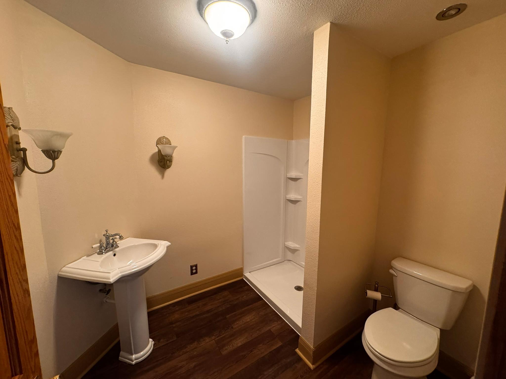 1920 single family home for sale at 712 Burke Avenue in Harvey, ND — 3 bed, 2 bath (photo 26 of 41)