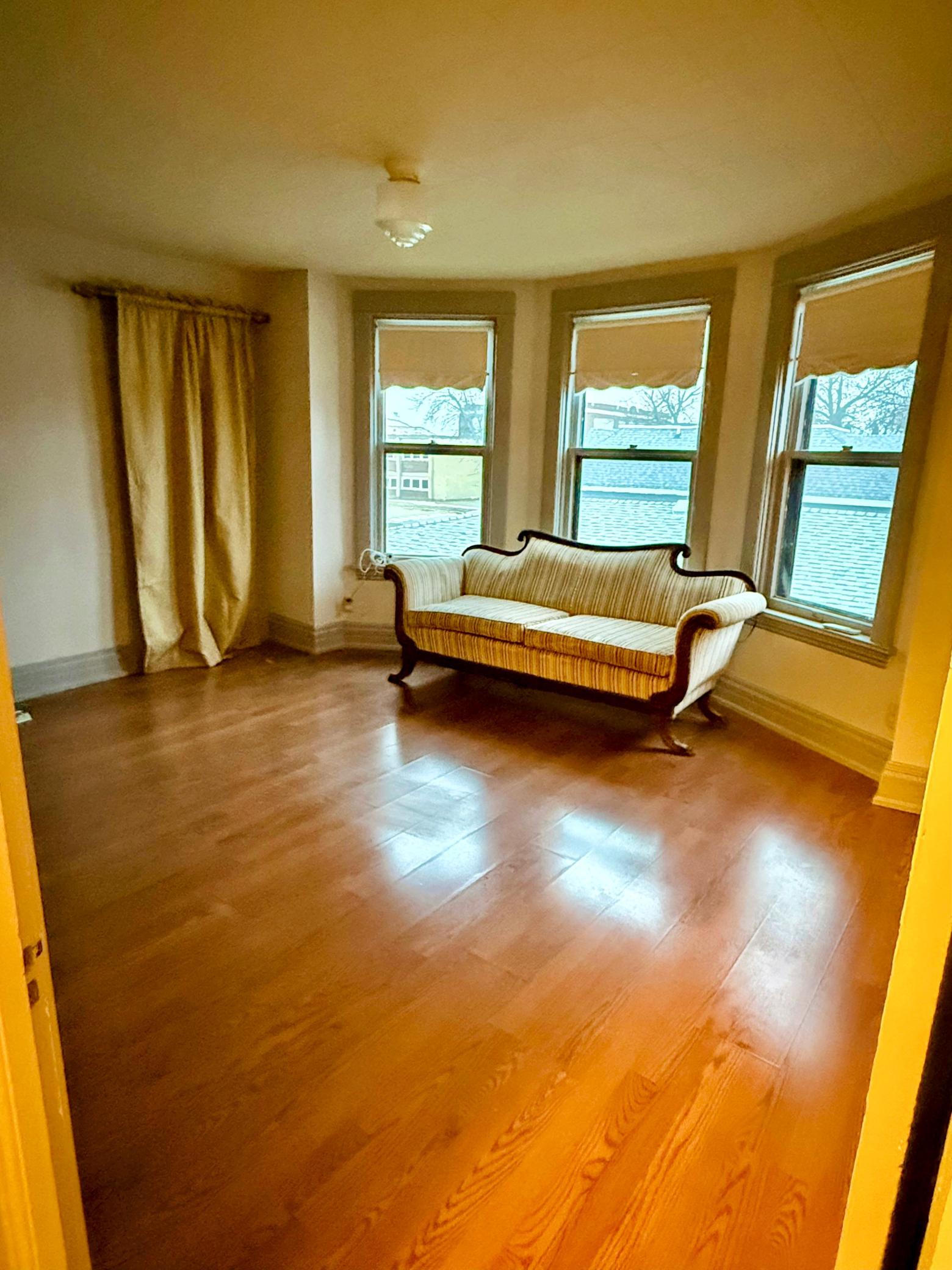 1920 single family home for sale at 712 Burke Avenue in Harvey, ND — 3 bed, 2 bath (photo 34 of 41)